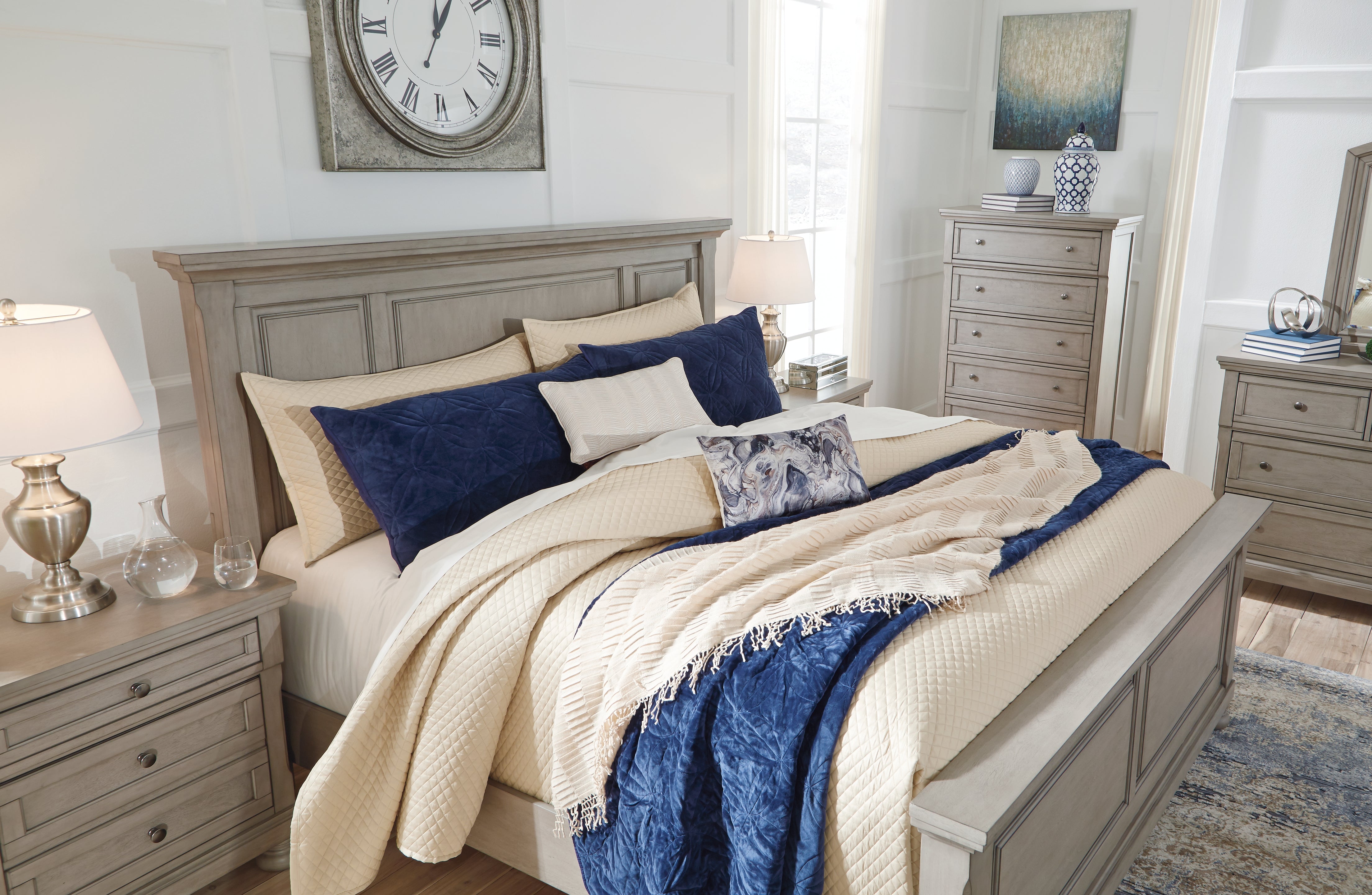 Furniture City Laplace - Ashley Furniture - Lettner Bedroom - Five Drawer Chest / Light Gray - B733-46