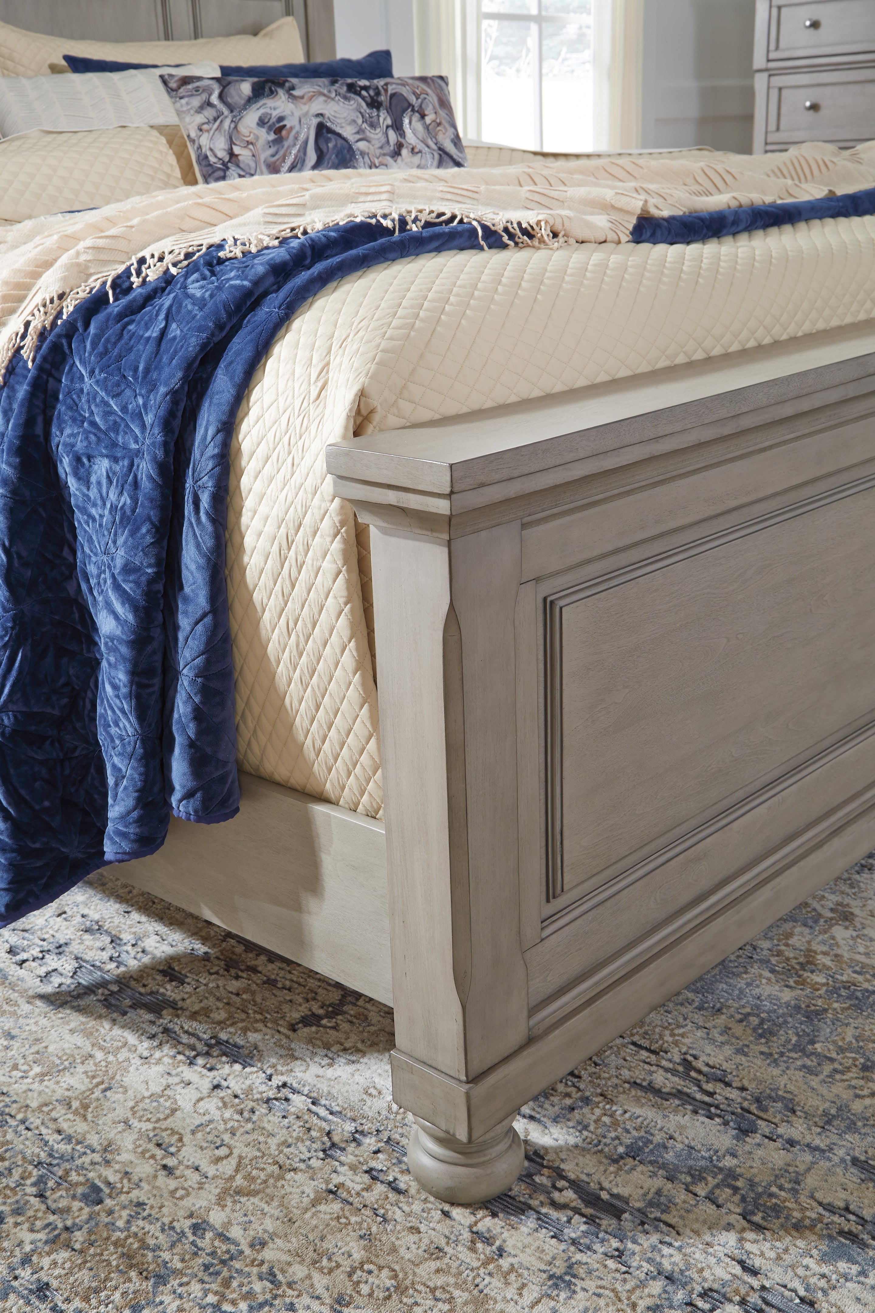 Furniture City Laplace - Ashley Furniture - Lettner Bedroom - California King Sleigh Bed / Light Gray - B733B36