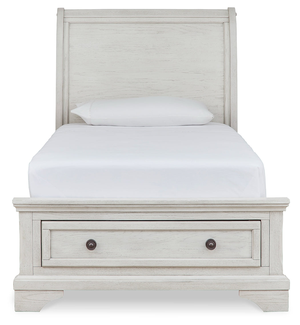 Furniture City Laplace - Ashley Furniture - Robbinsdale Bedroom - Twin Sleigh Storage Bed / Antique White - B742B12