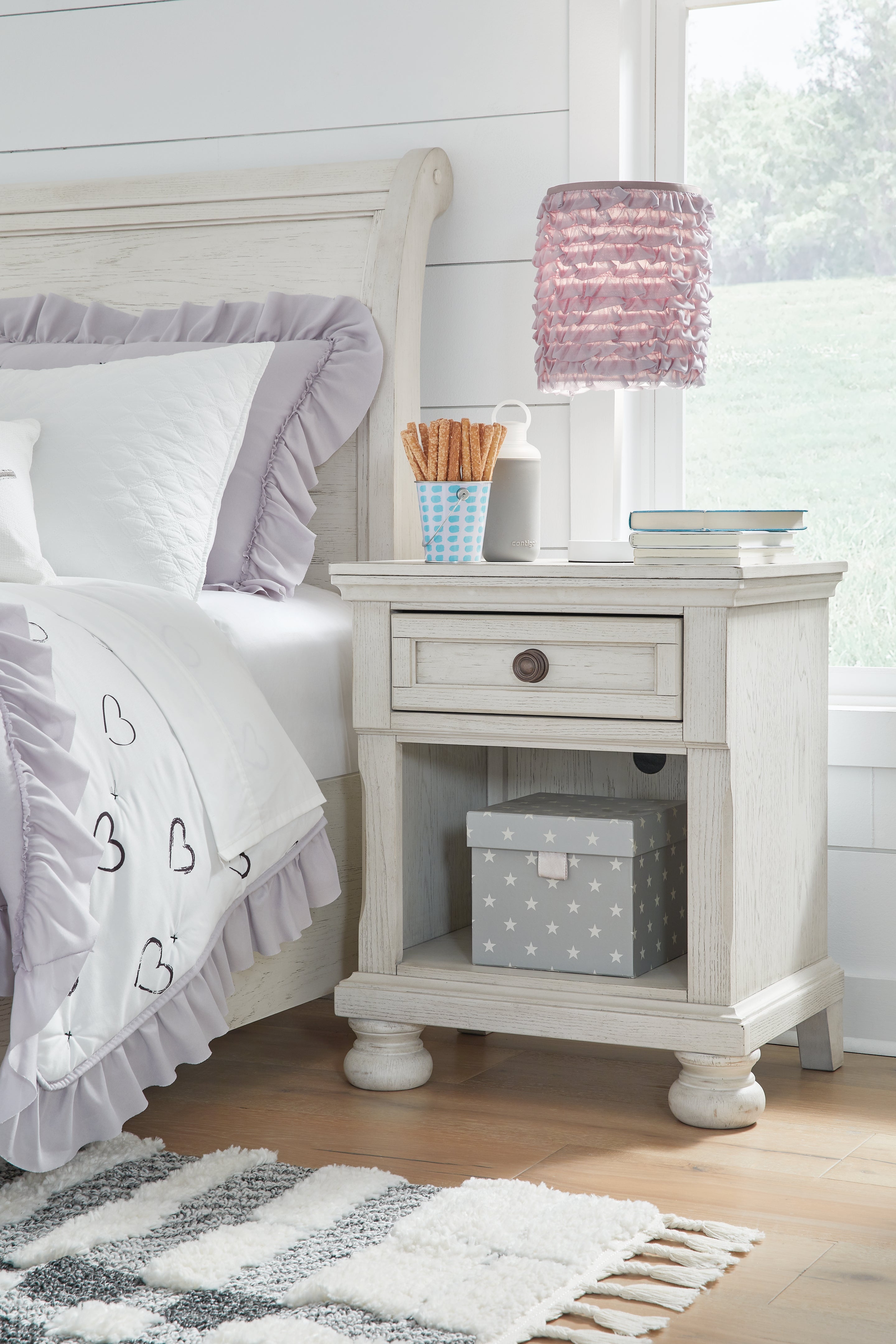 Furniture City Laplace - Ashley Furniture - Robbinsdale Bedroom - One Drawer Night Stand / Antique White - B742-91