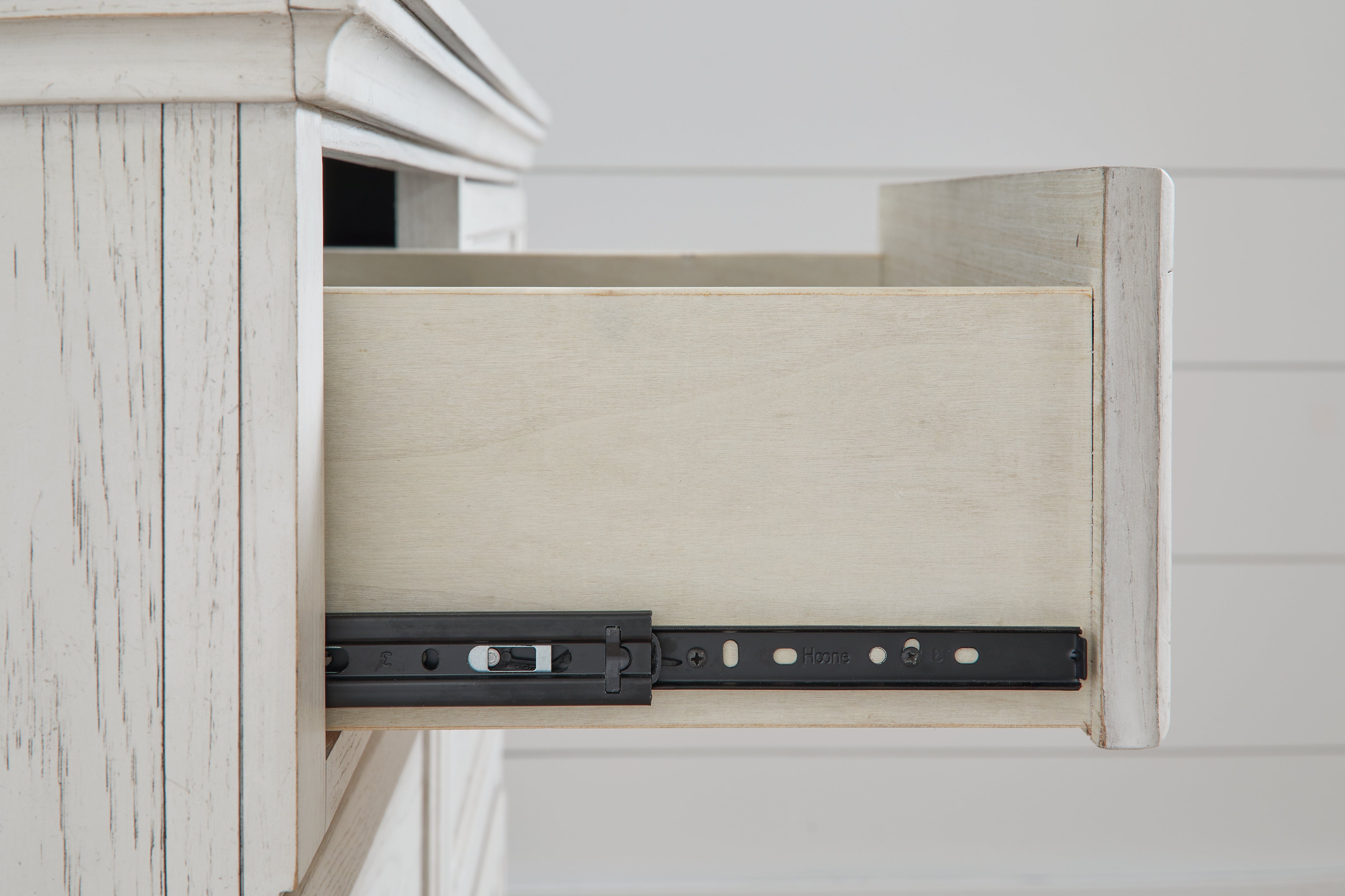 Furniture City Laplace - Ashley Furniture - Robbinsdale Bedroom - One Drawer Night Stand / Antique White - B742-91