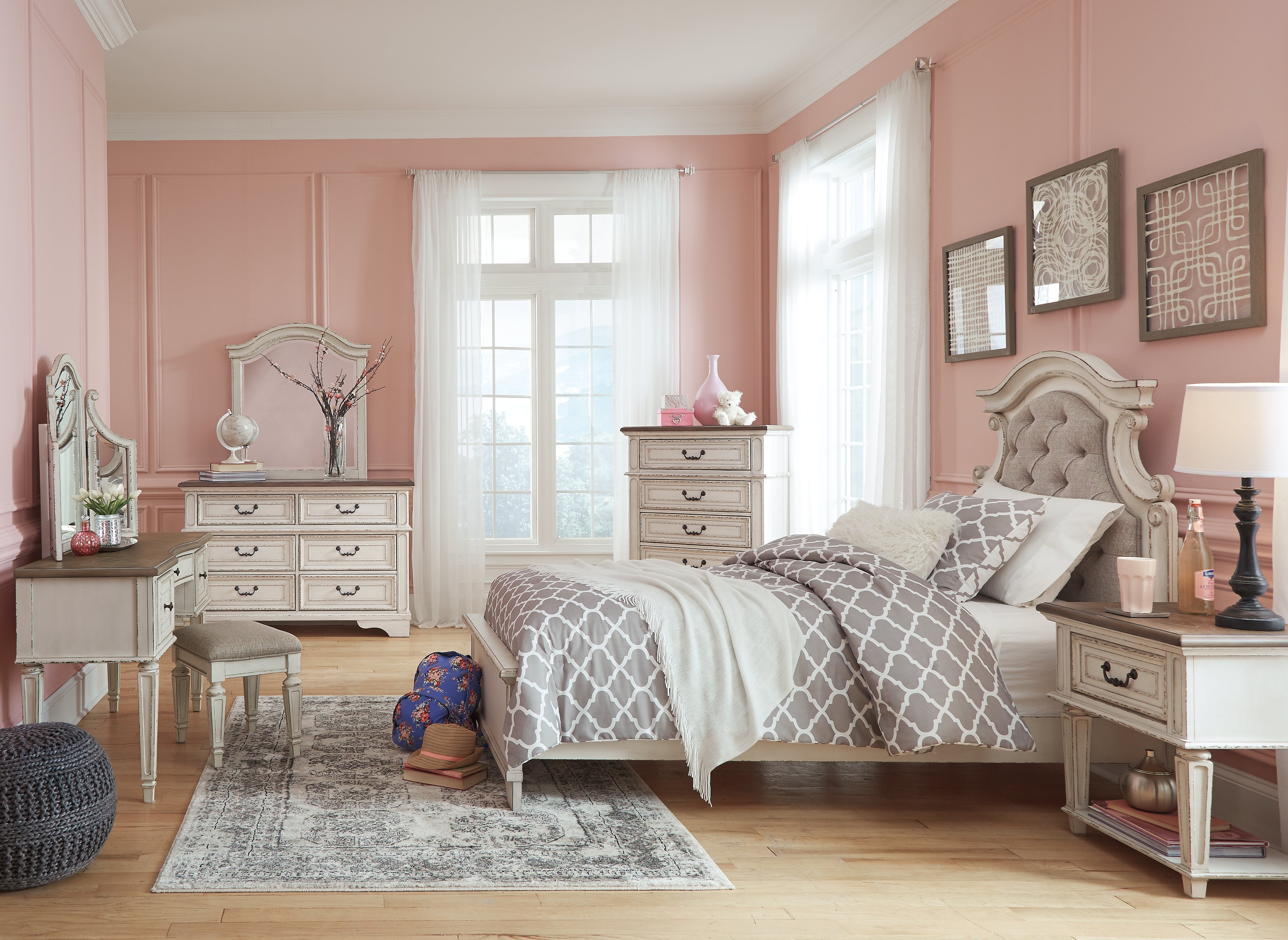 Furniture City Laplace - Ashley Furniture - Realyn Bedroom - Twin Panel Bed / Chipped White - B743B13