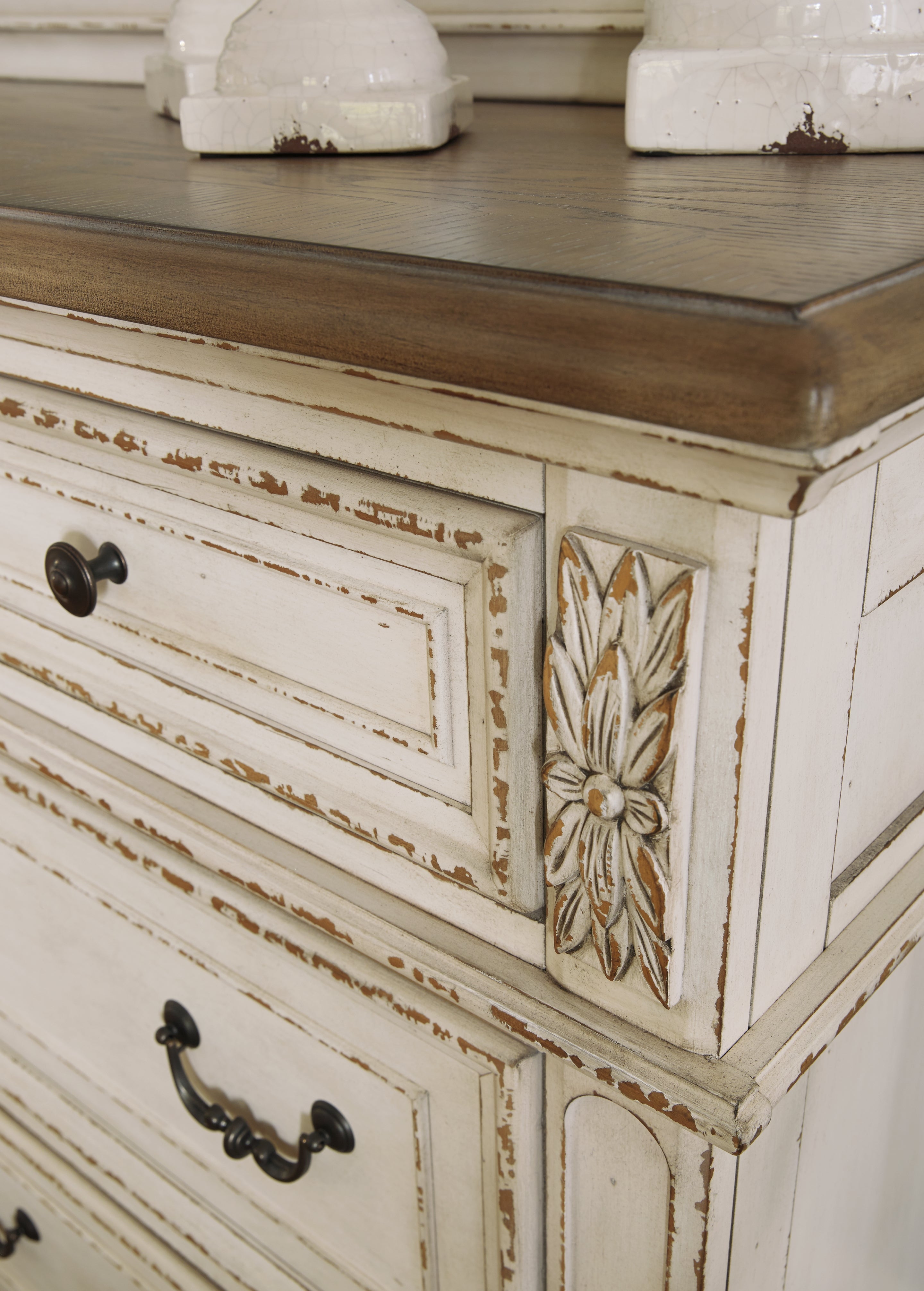 Furniture City Laplace - Ashley Furniture - Realyn Bedroom - Dresser / Two-tone - B743-31