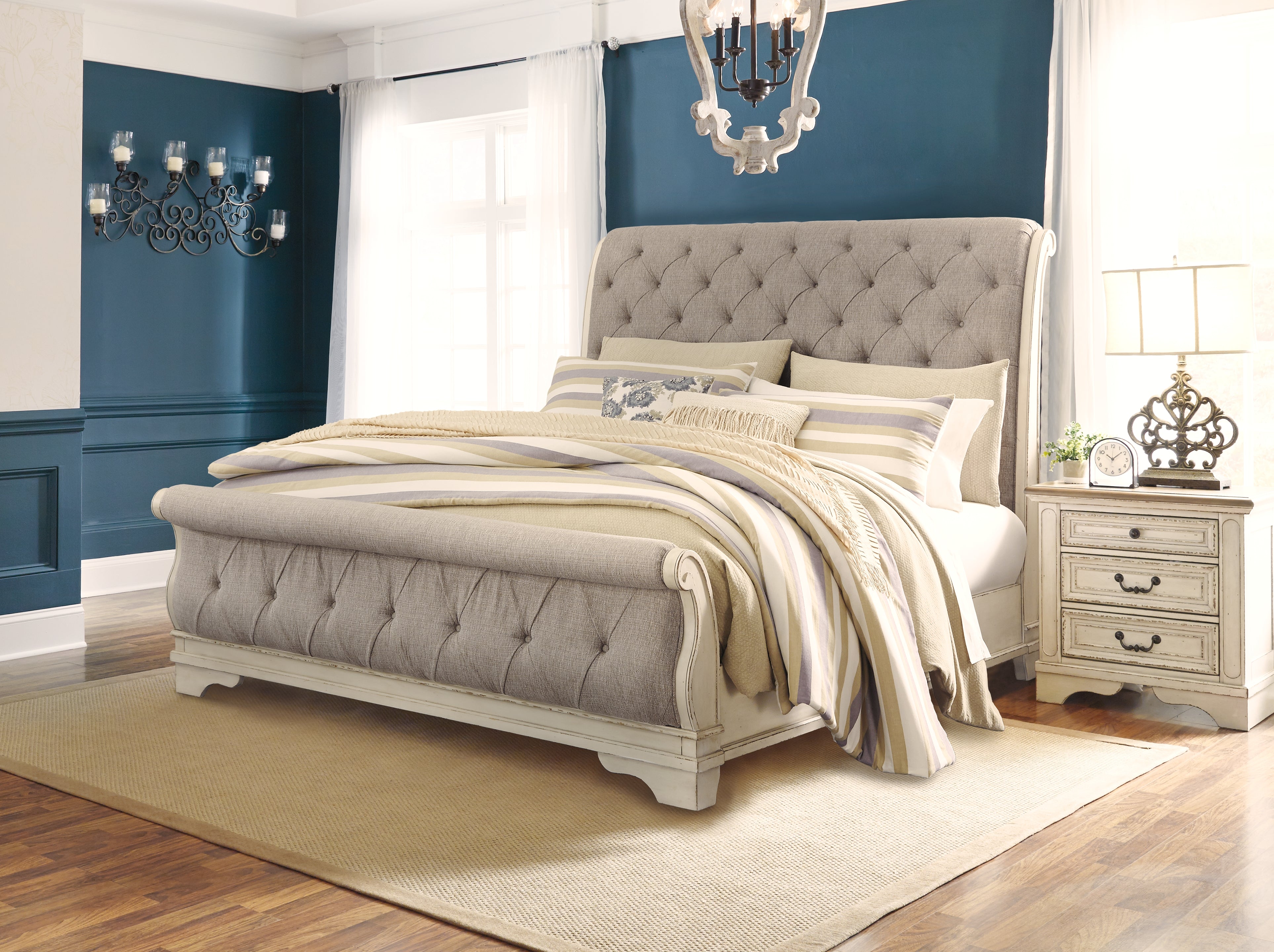 Furniture City Laplace - Ashley Furniture - Realyn Bedroom - King Sleigh Bed / Chipped White - B743B11