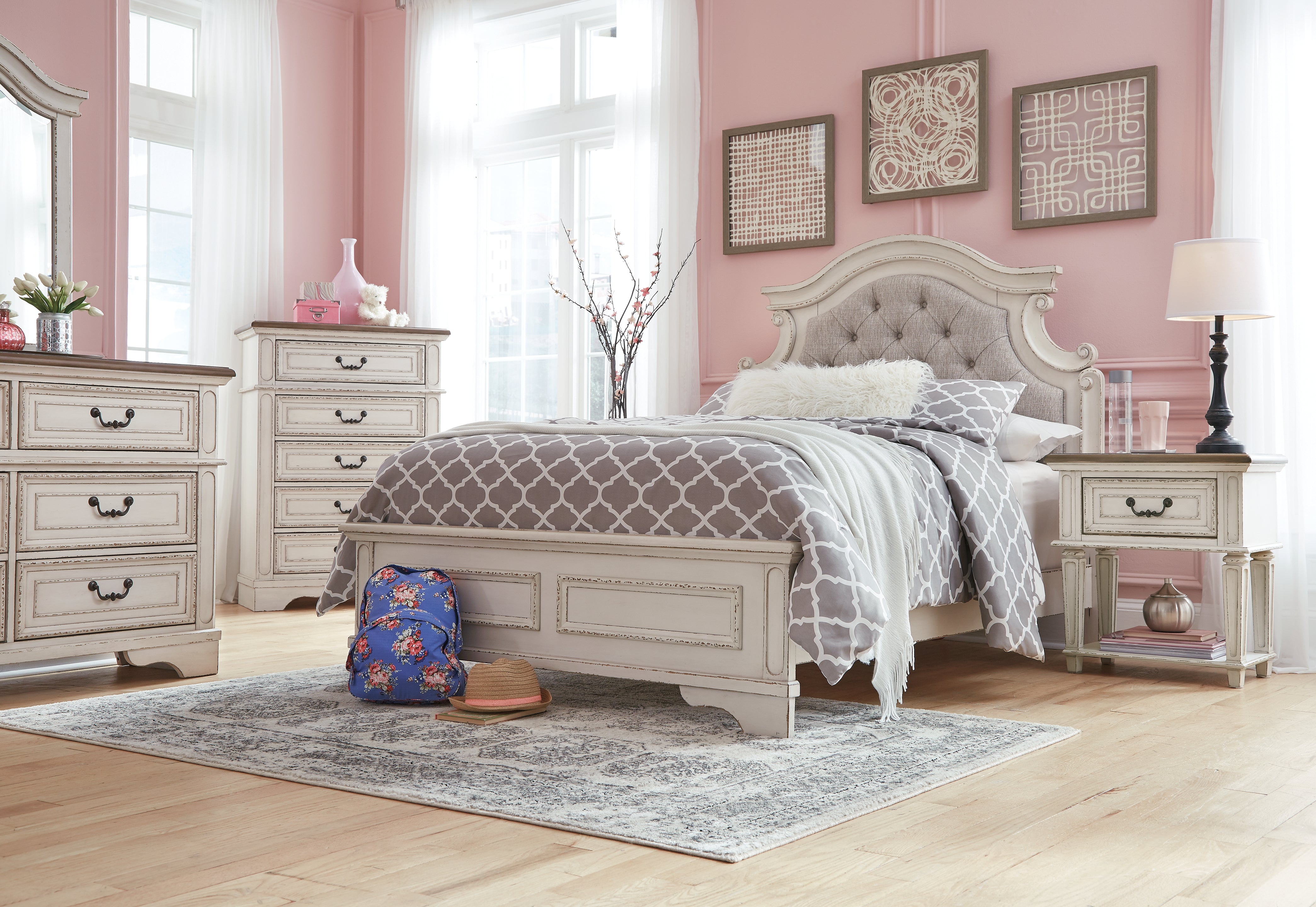 Furniture City Laplace - Ashley Furniture - Realyn Bedroom - Full Panel Bed / Chipped White - B743B14