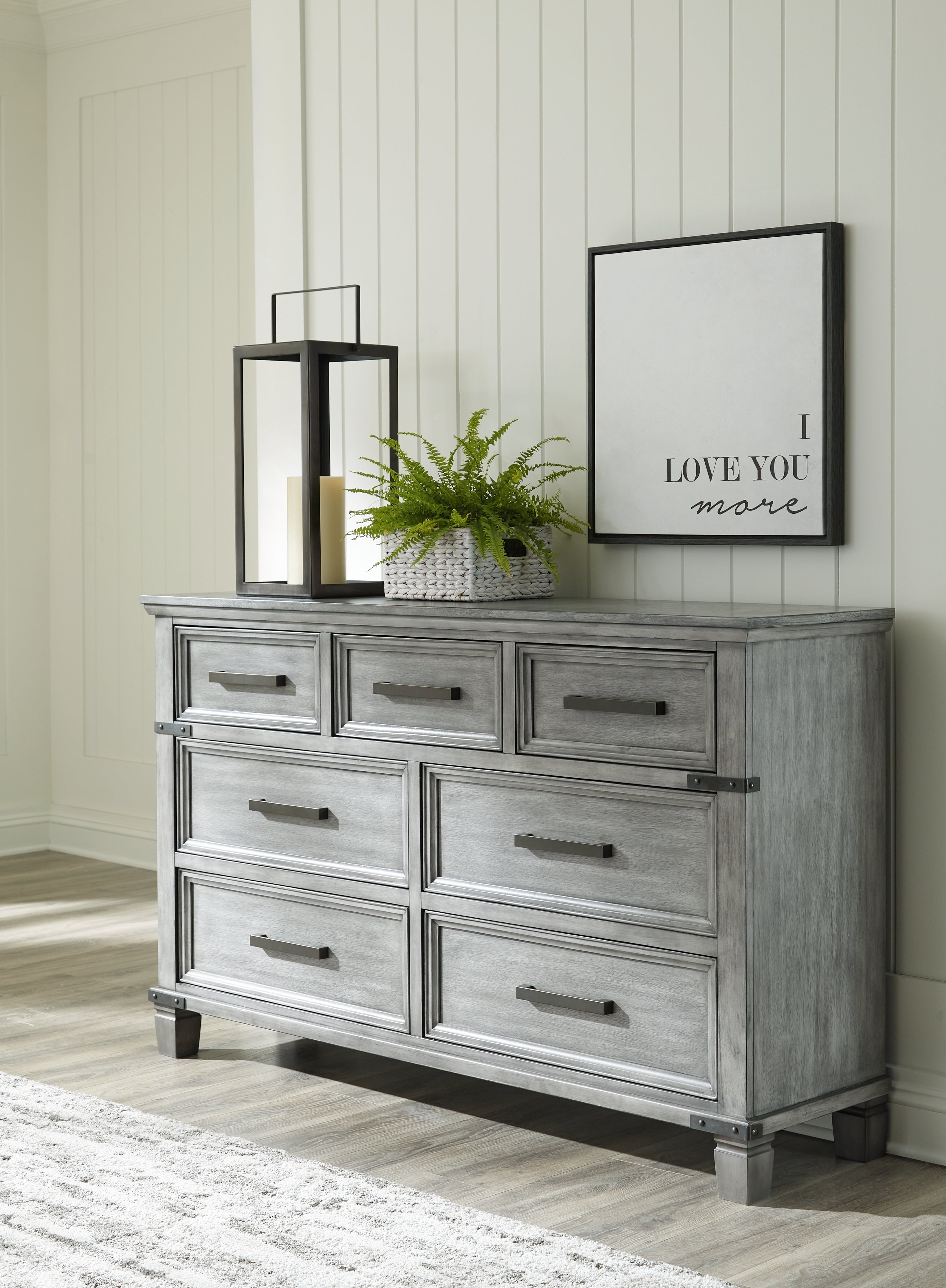 Furniture City Laplace - Ashley Furniture - Russelyn Bedroom - Dresser / Gray - B772-31