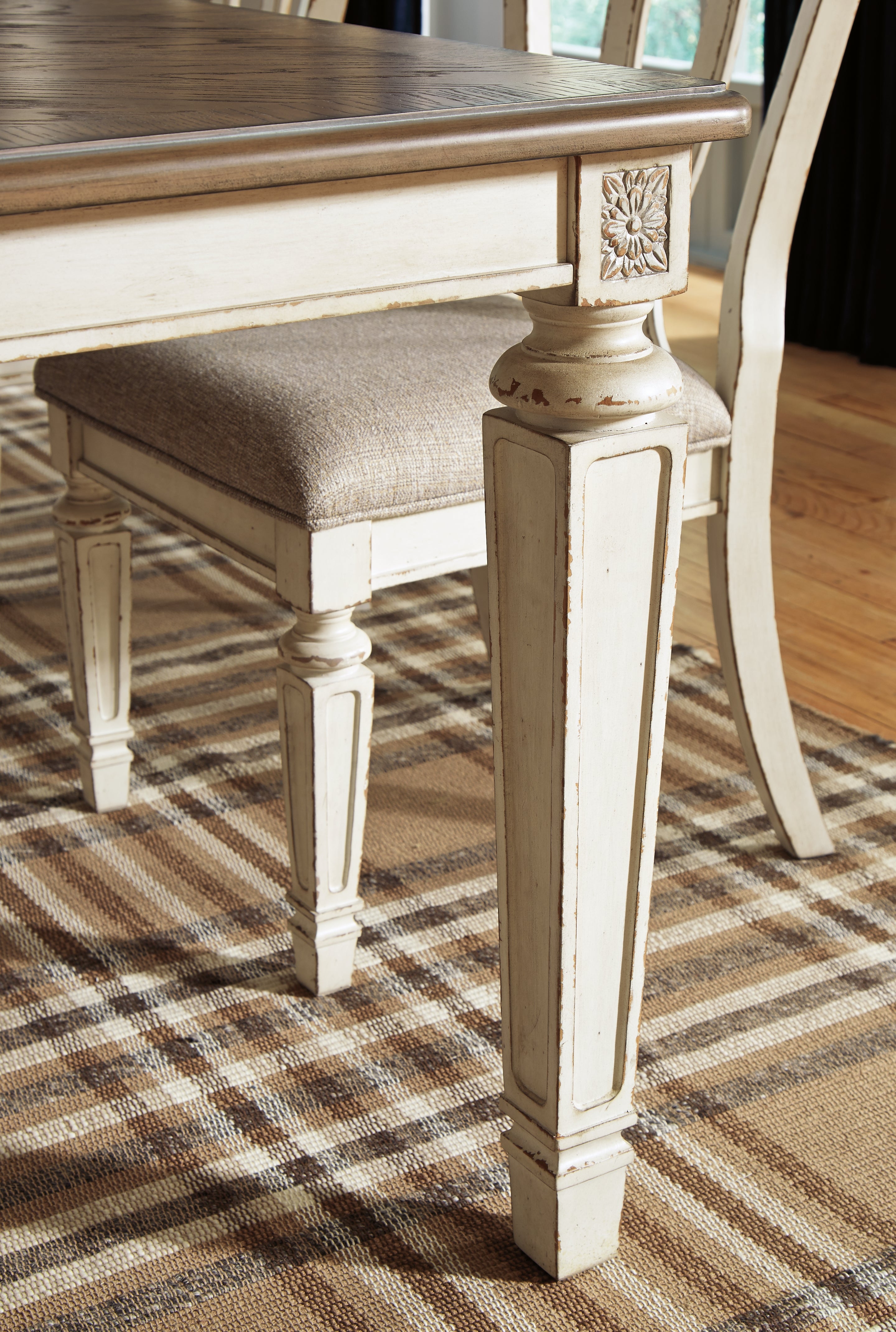 Furniture City Laplace - Ashley Furniture - Realyn Dining Room - RECT Dining Room EXT Table / Chipped White - D743-45