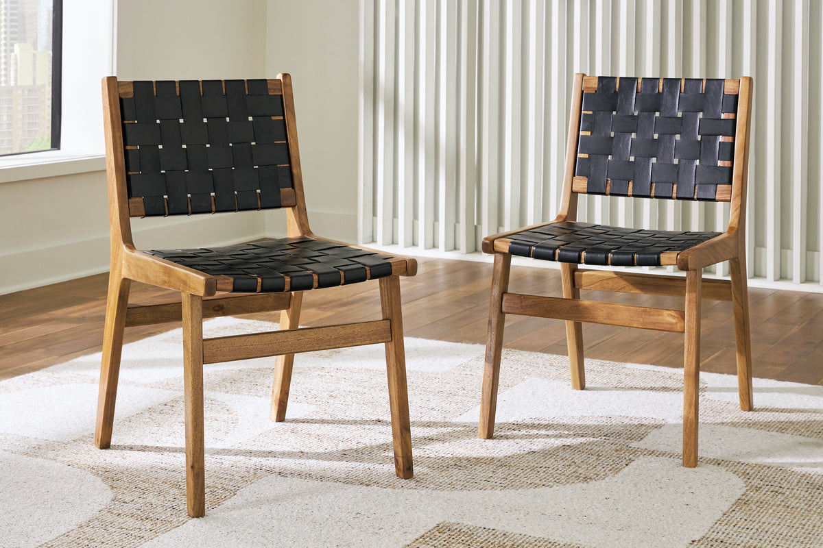 Furniture City Laplace - Ashley Furniture - Fortmaine Dining Room - Dining Chair (Set of 2) - D872-01X2
