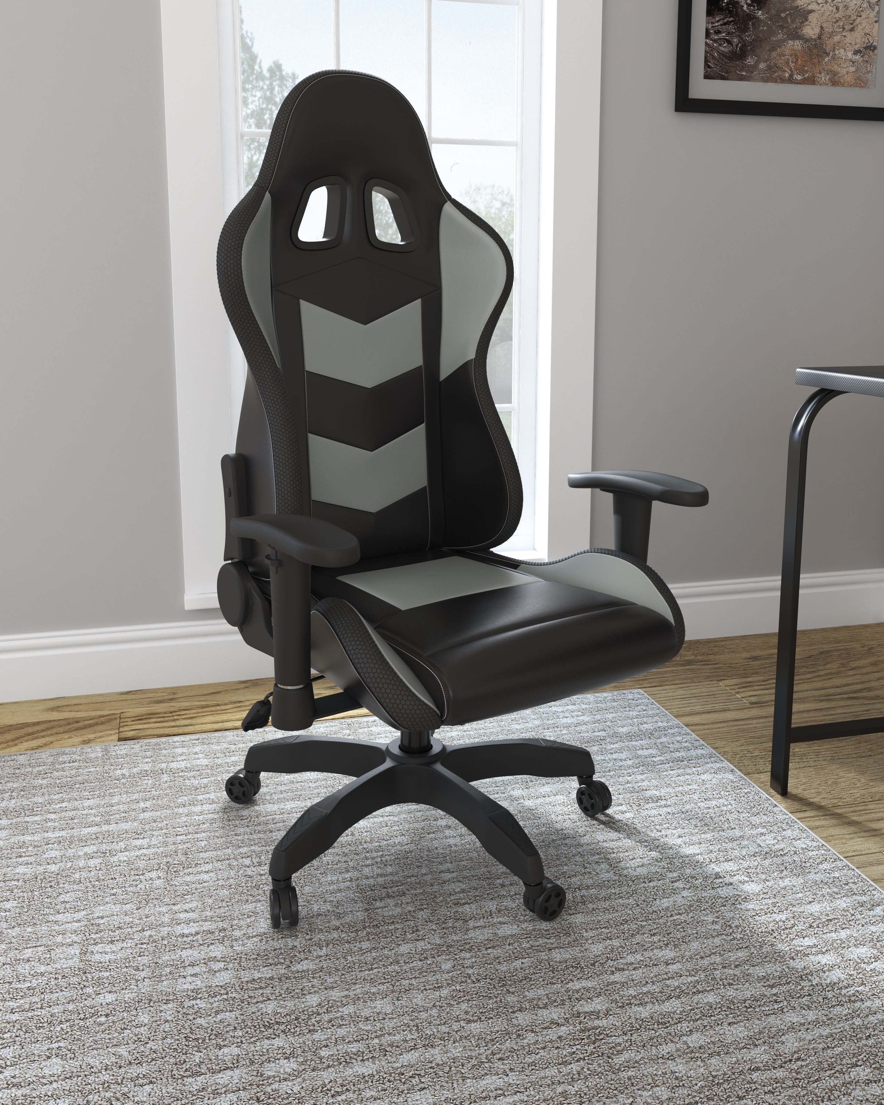 Furniture City Laplace - Ashley Furniture - Lynxtyn Desk Chair - Home Office Swivel Desk Chair / Black/Gray - H400-09A