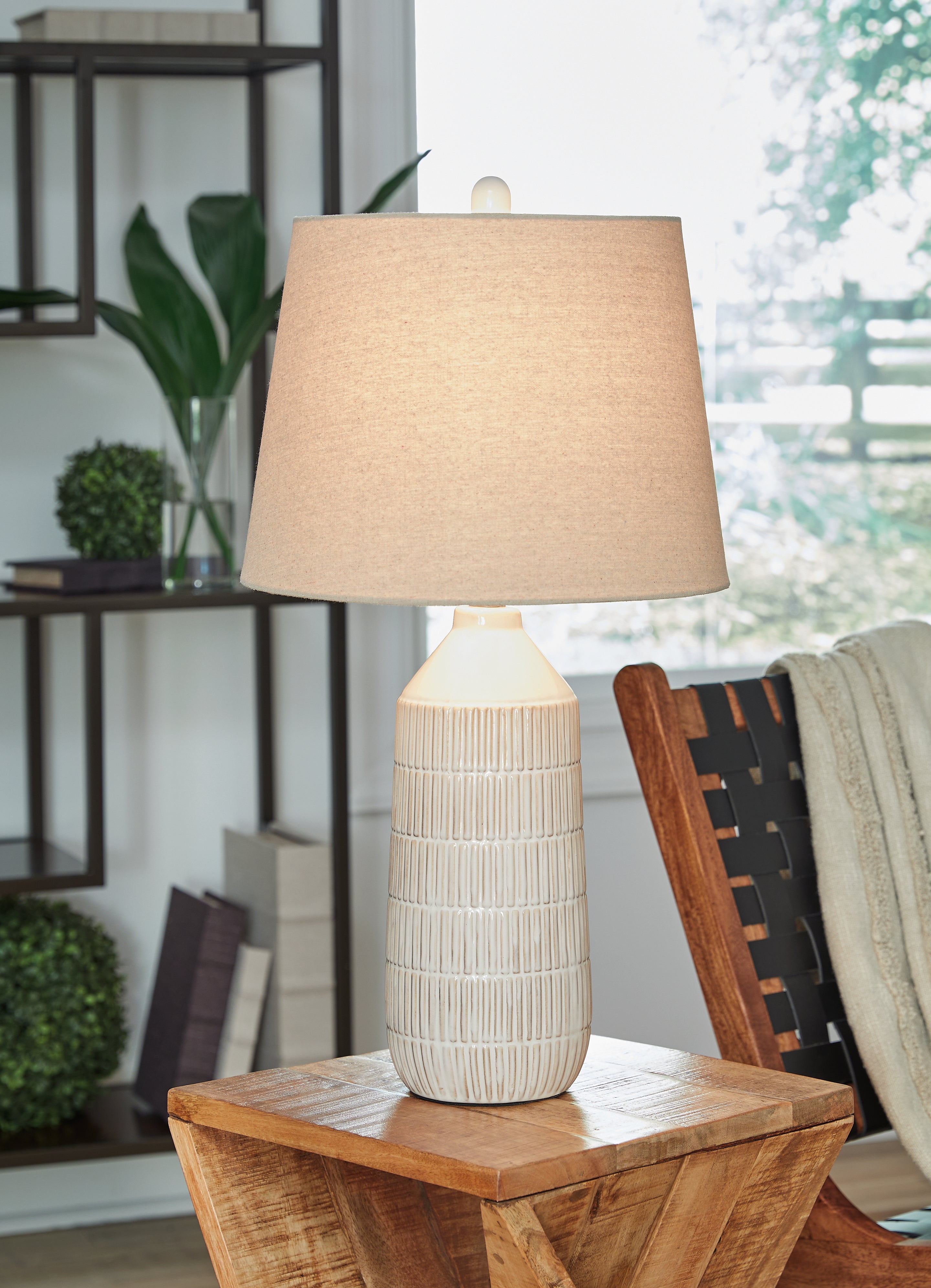 Furniture City Laplace - Ashley Furniture - Willport Lighting - Ceramic Table Lamp (Set of 2) - L177994