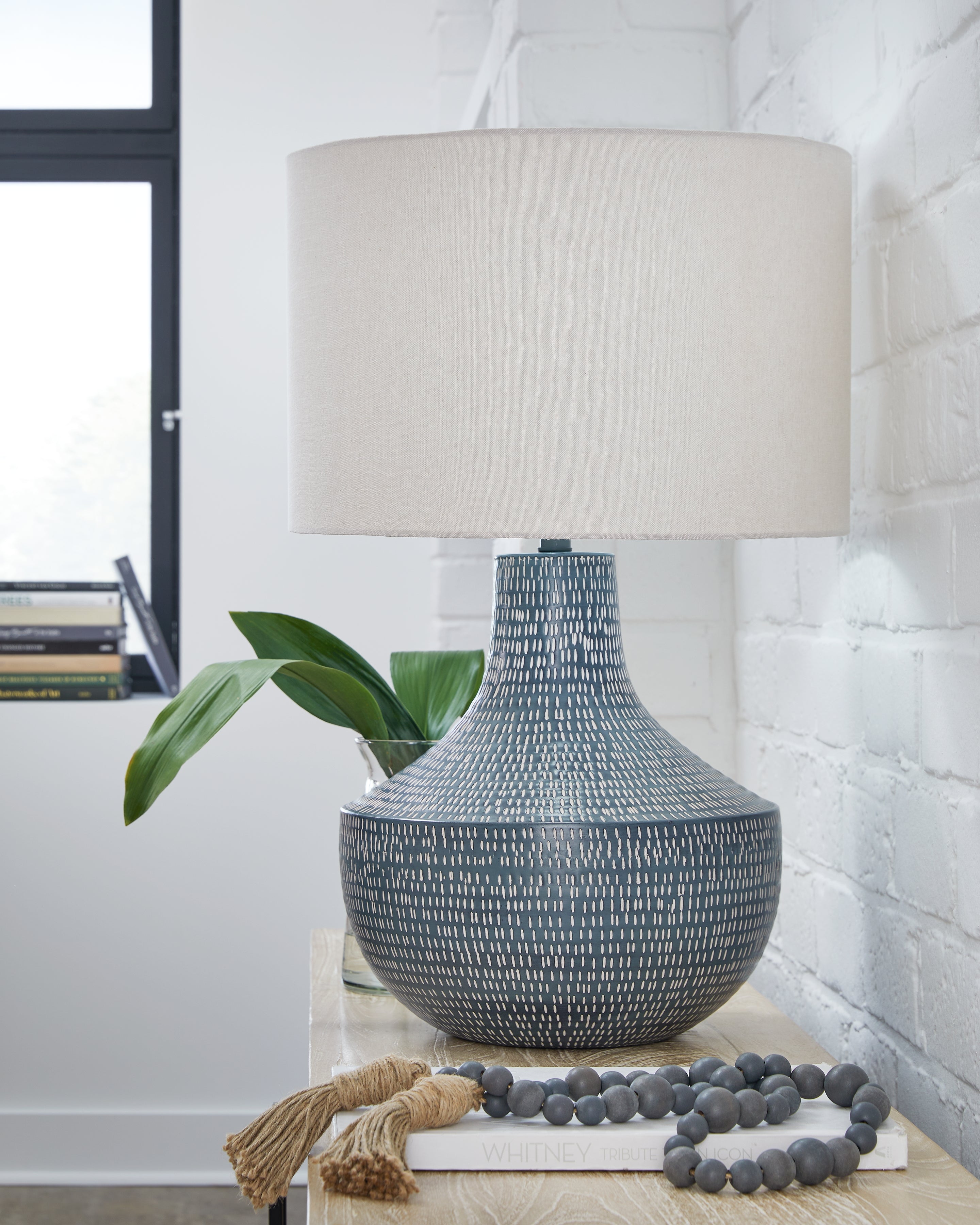 Furniture City Laplace - Ashley Furniture - Schylarmont Lighting - Metal Table Lamp (1/CN) / Antique Gray/White - L207474