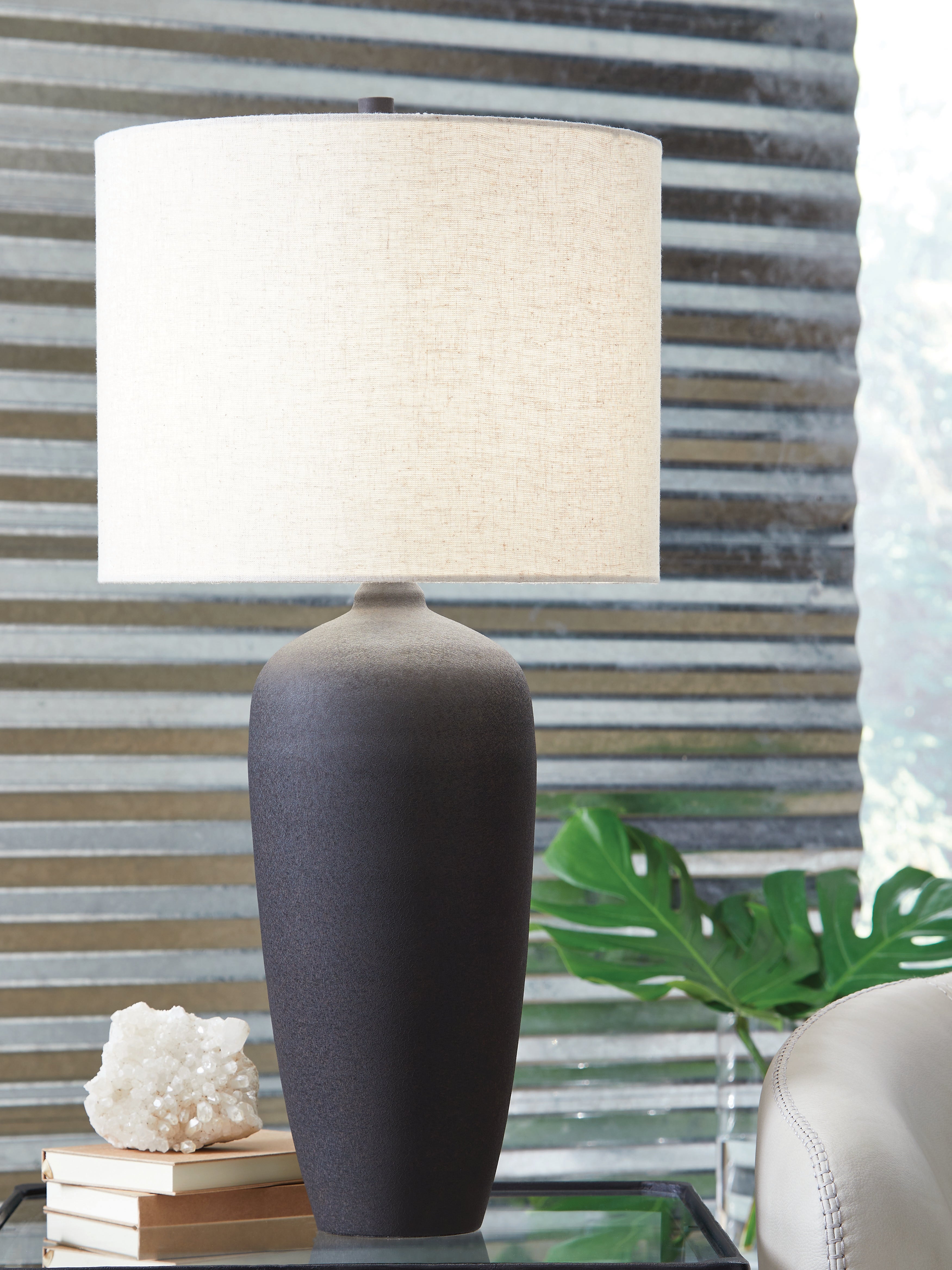 Furniture City Laplace - Ashley Furniture - Ryenburg Lighting - Metal Table Lamp (1/CN) - L207584