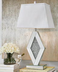 Furniture City Laplace - Ashley Furniture - Prunella Lighting - Mirror Table Lamp (1/CN) / Silver Finish - L429034