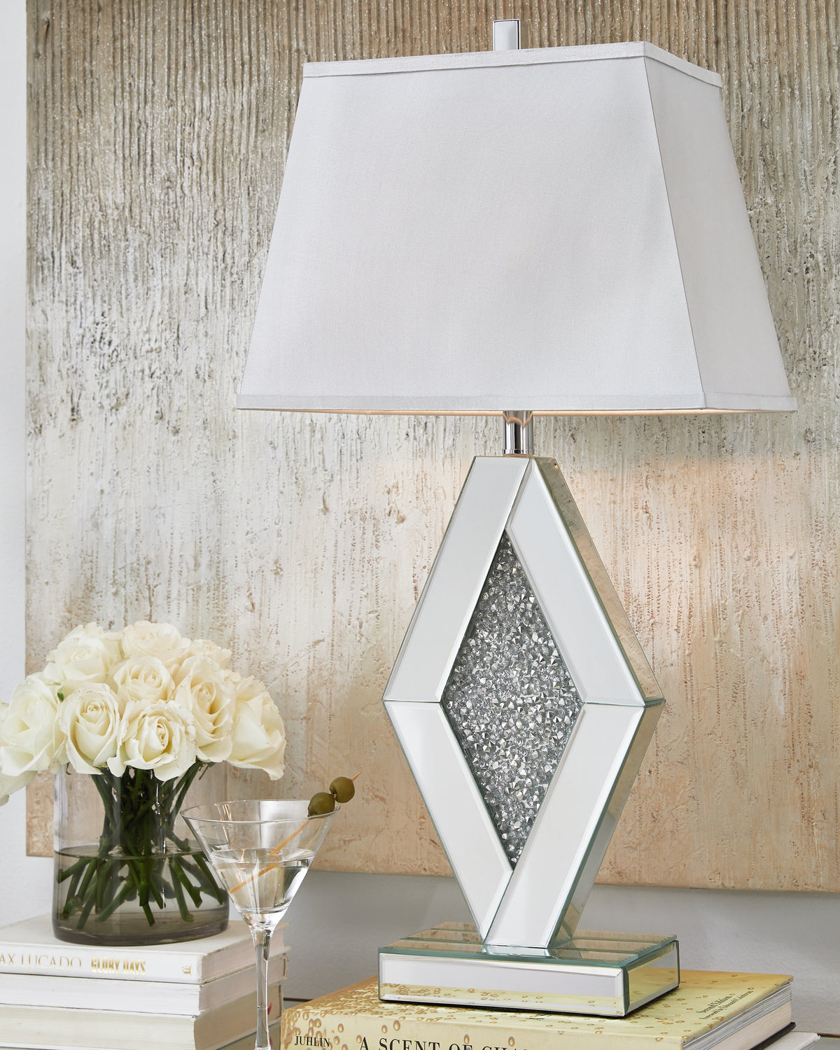 Furniture City Laplace - Ashley Furniture - Prunella Lighting - Mirror Table Lamp (1/CN) / Silver Finish - L429034