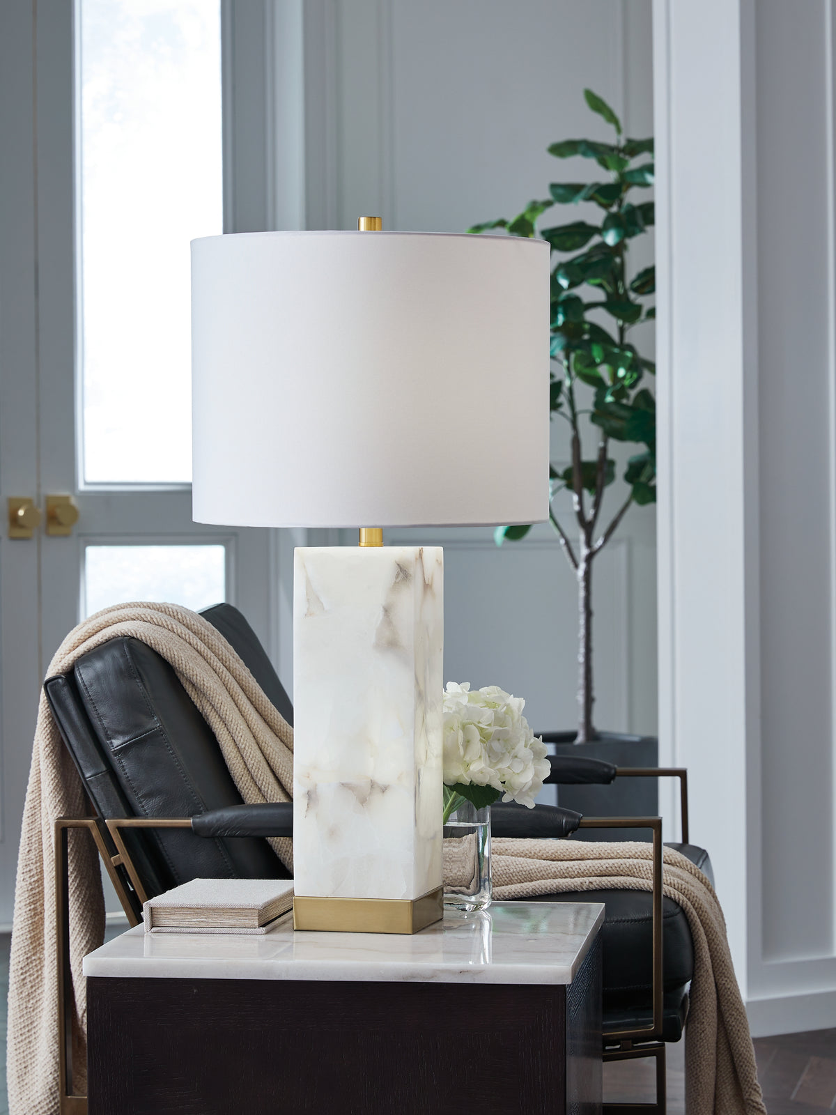 Furniture City Laplace - Ashley Furniture - Linderfield Lighting - Alabaster Table Lamp (1/CN) - L429094