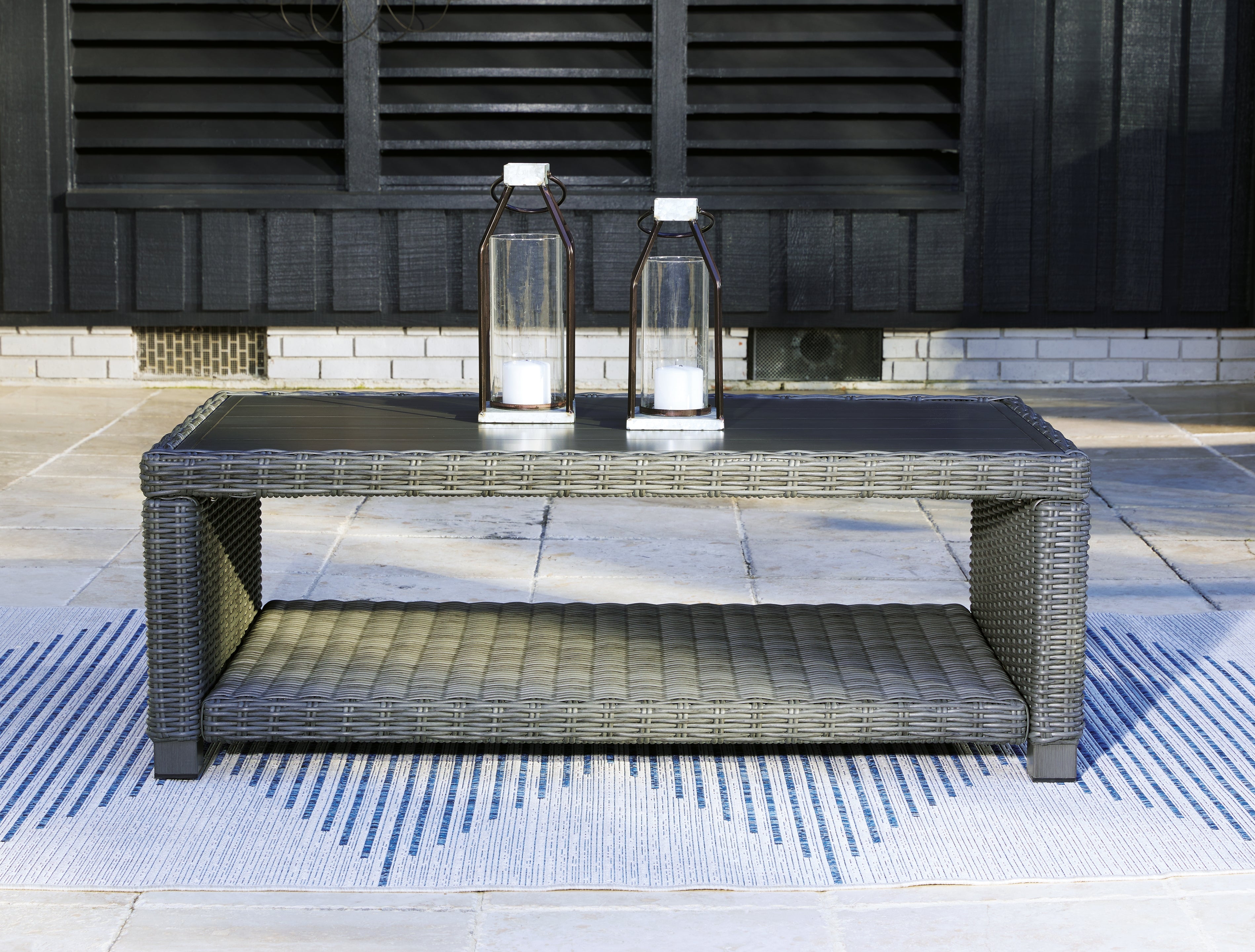 Furniture City Laplace - Ashley Furniture - Elite Park Outdoor - Rectangular Cocktail Table / Gray - P518-701