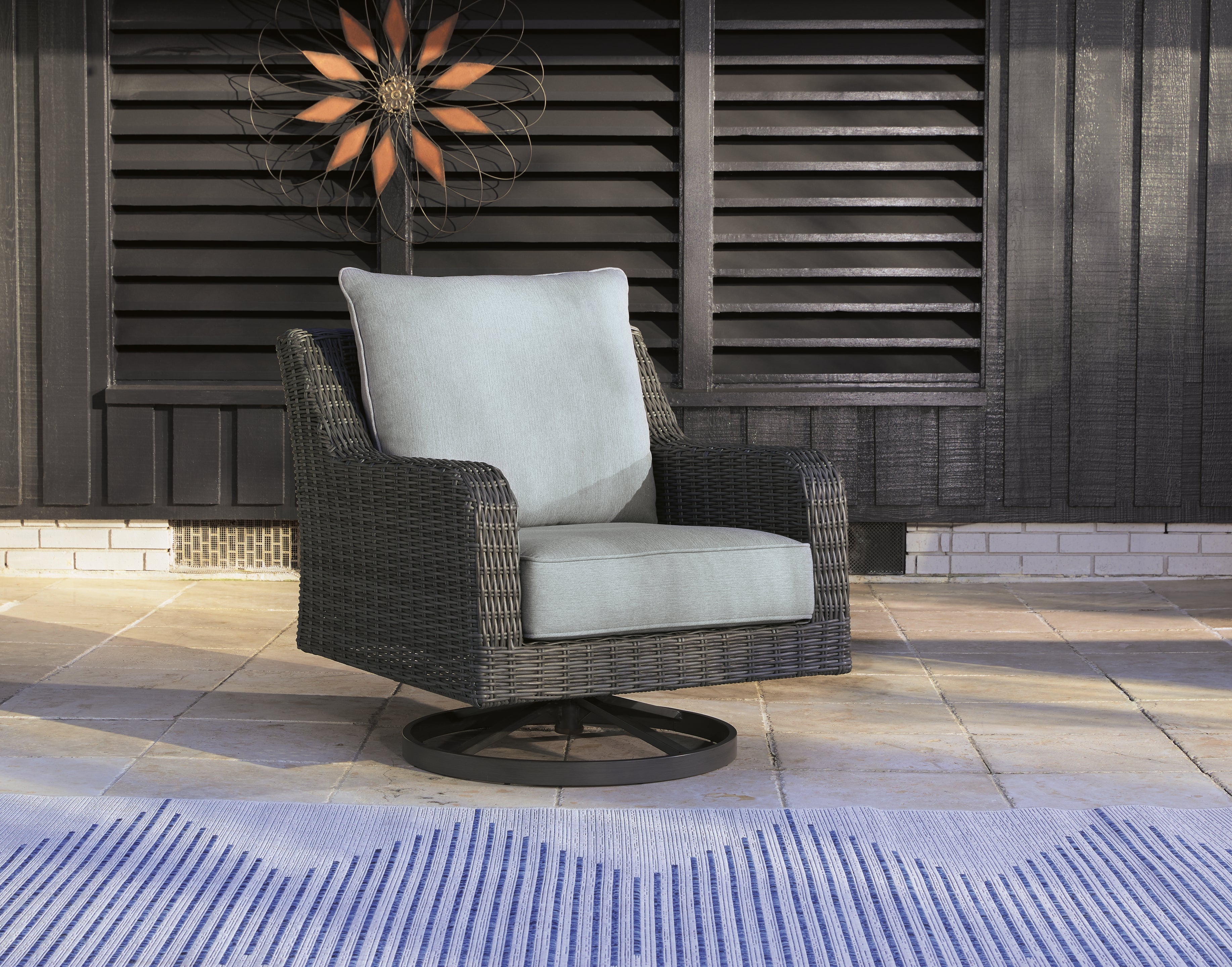 Furniture City Laplace - Ashley Furniture - Elite Park Outdoor - Rectangular Cocktail Table / Gray - P518-701