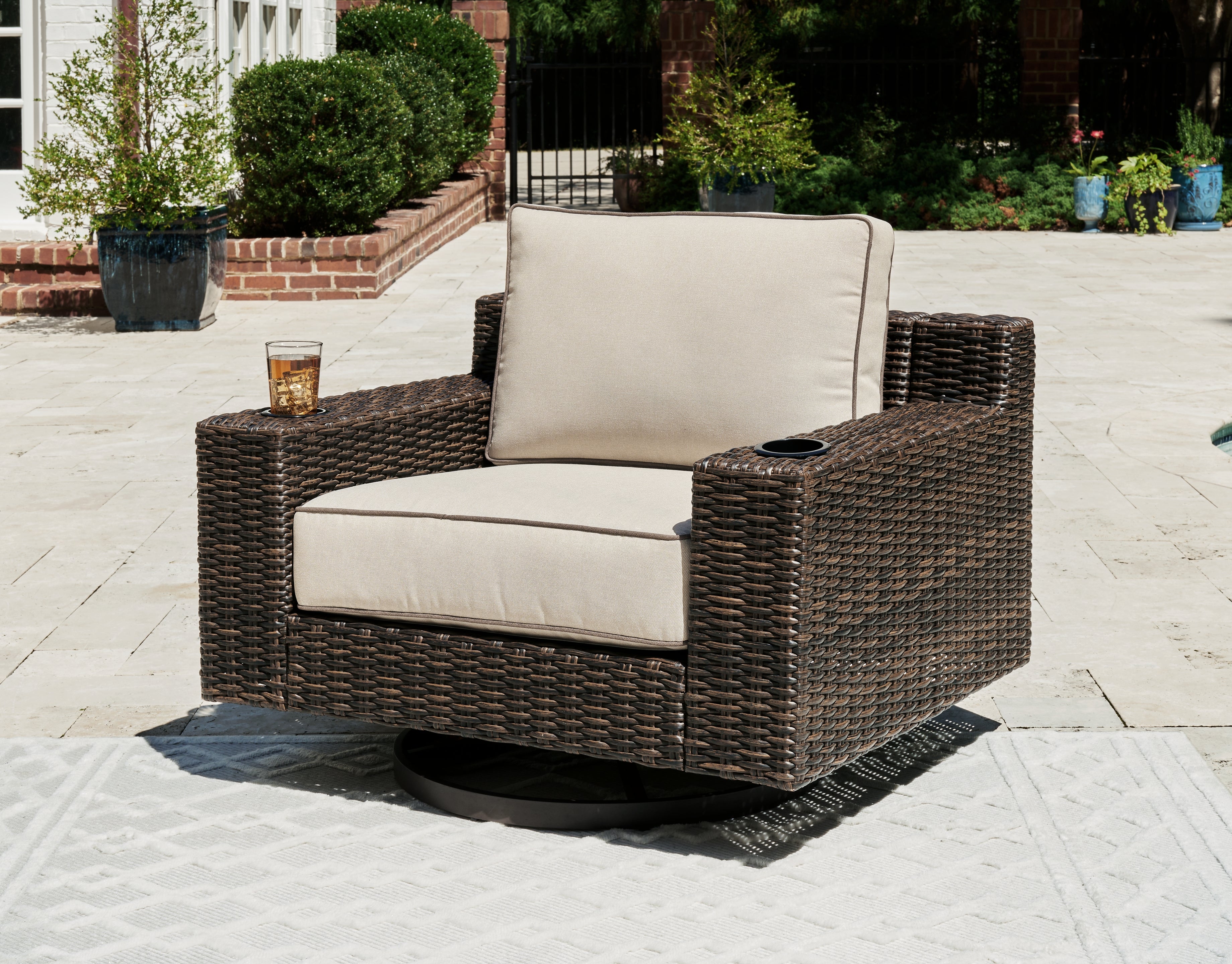Furniture City Laplace - Ashley Furniture - Coastline Bay Outdoor - Swivel Lounge w/ Cushion - P784-821