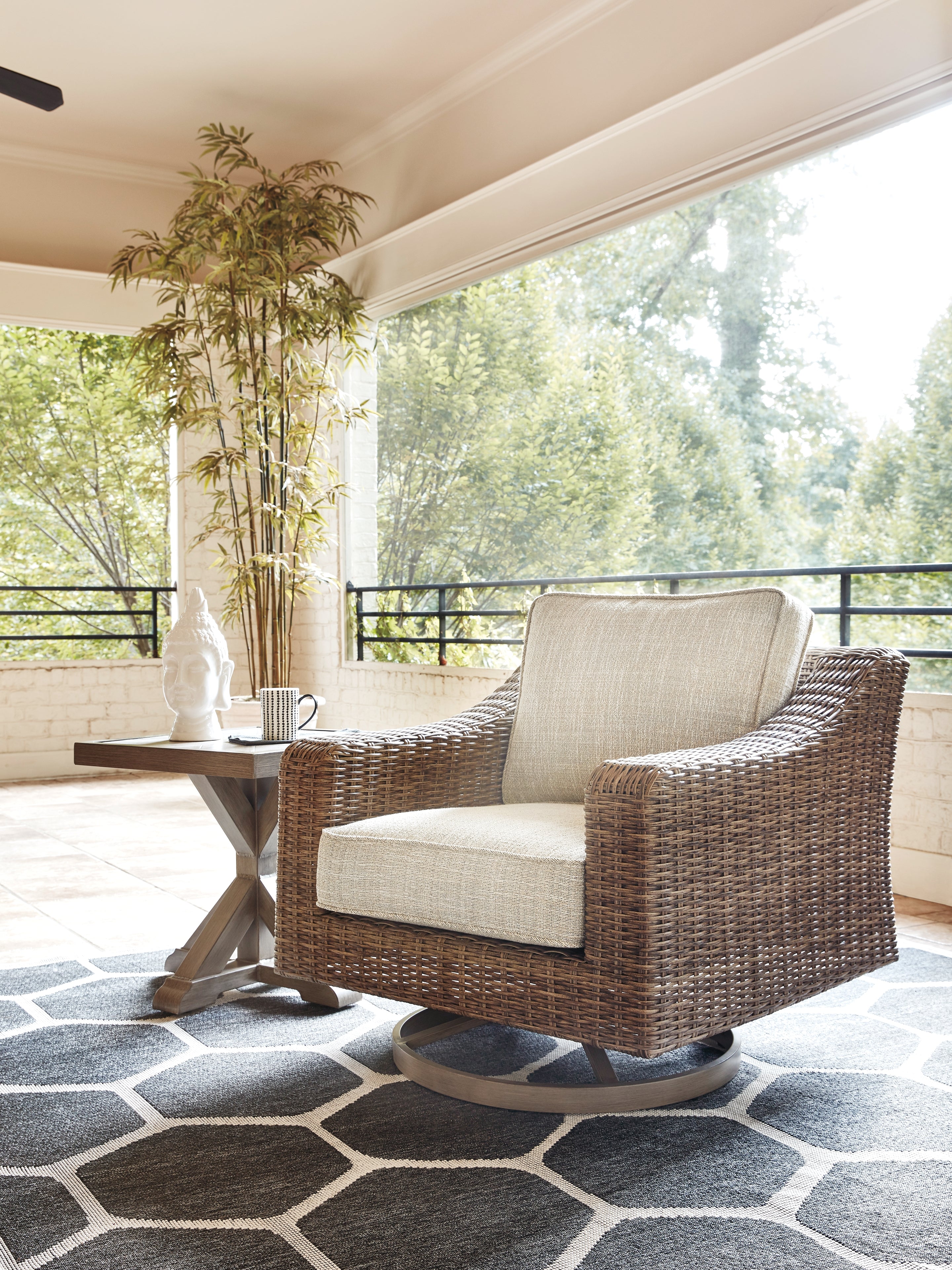 Furniture City Laplace - Ashley Furniture - Beachcroft Outdoor - Swivel Lounge Chair (1/CN) / Beige - P791-821