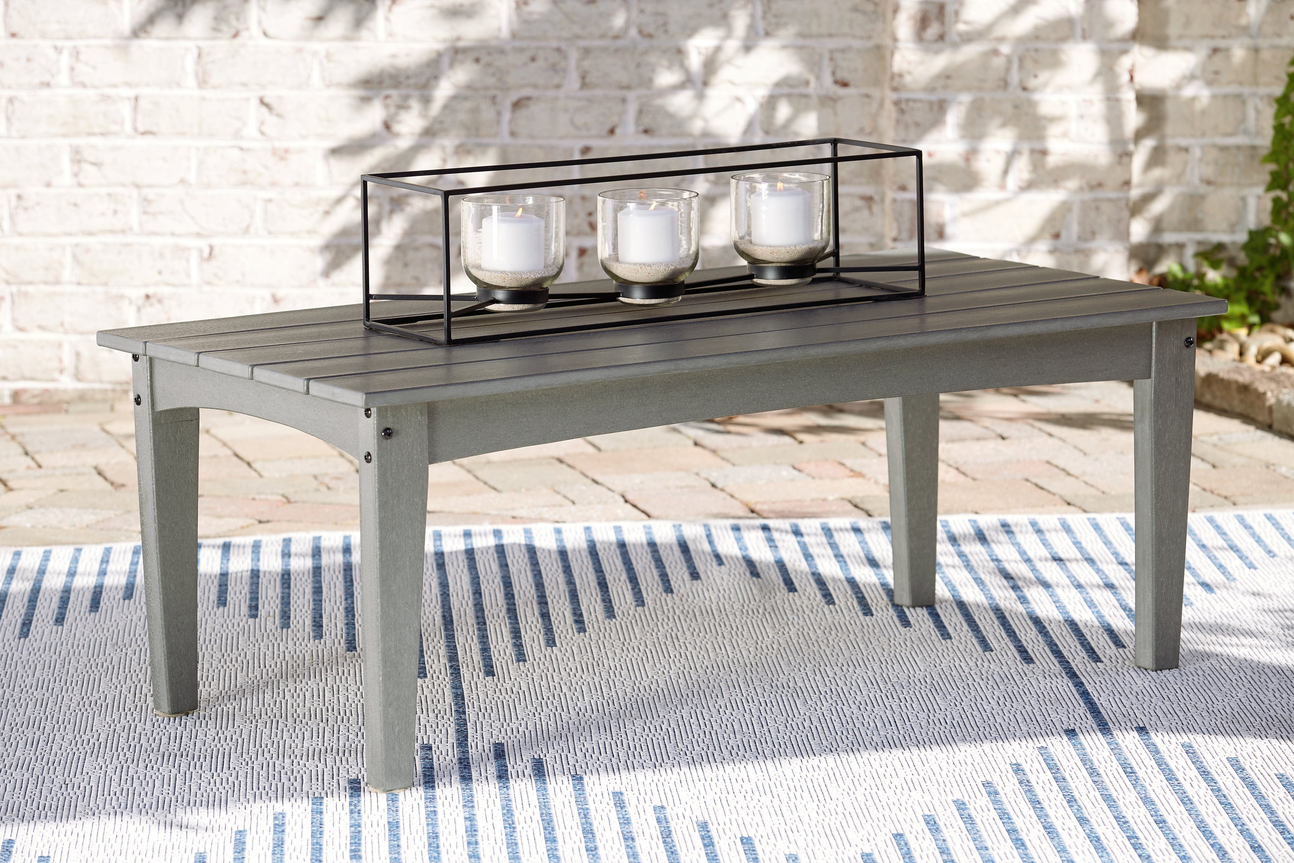 Furniture City Laplace - Ashley Furniture - Visola Outdoor - Rectangular Cocktail Table / Gray - P802-701