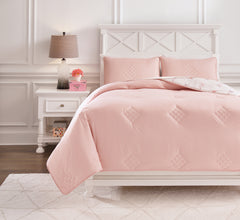 Furniture City Laplace - Ashley Furniture - Lexann Full Comforter Set - Full Comforter Set / Pink/White/Gray - Q901003F