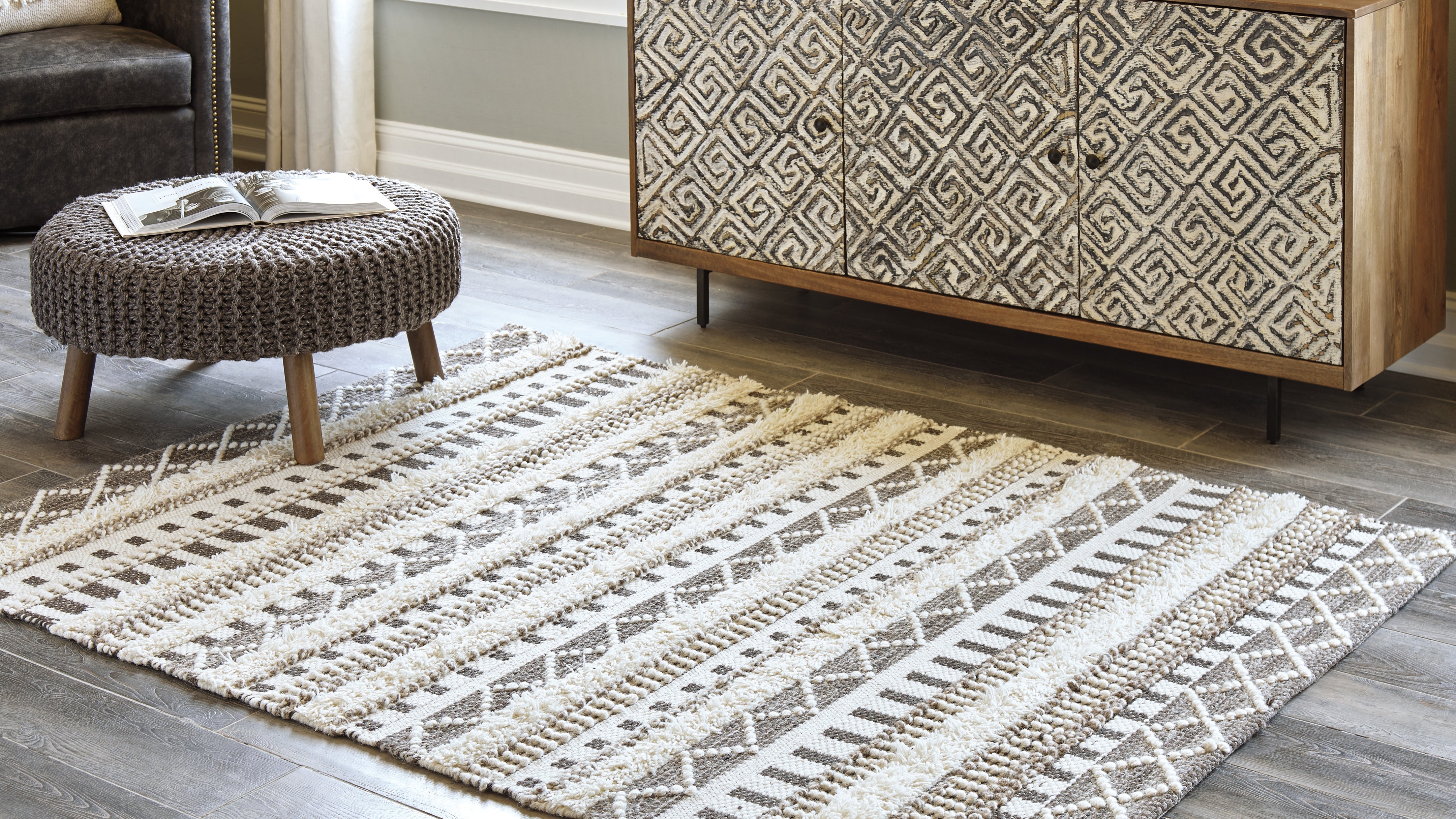 Furniture City Laplace - Ashley Furniture - Karalee Rug - 8' x 10' Rug / Ivory/Brown - R404441