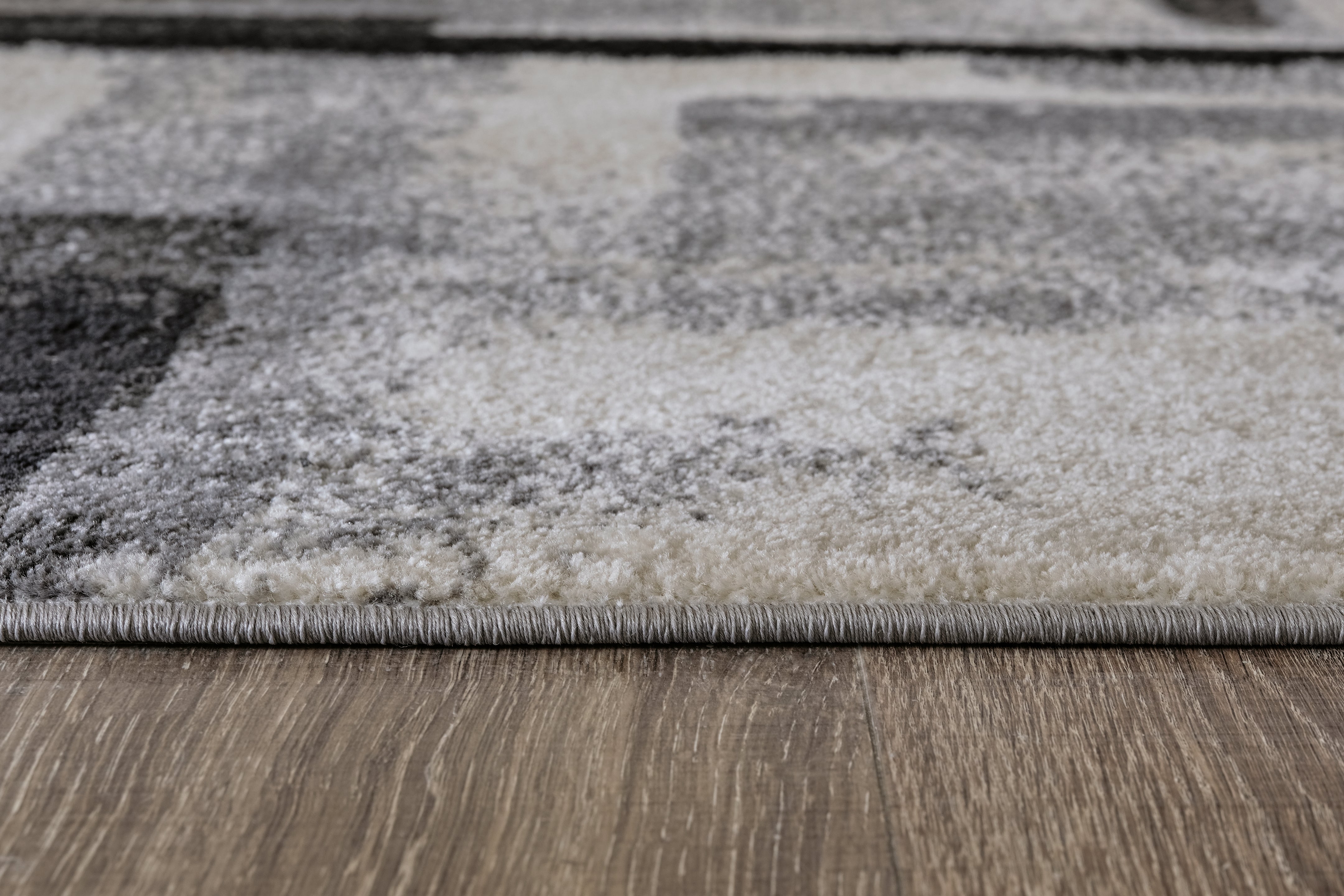 Furniture City Laplace - Ashley Furniture - Brycebourne Rug - 5'3" x 7'7" Rug / Black/Cream/Gray - R404982