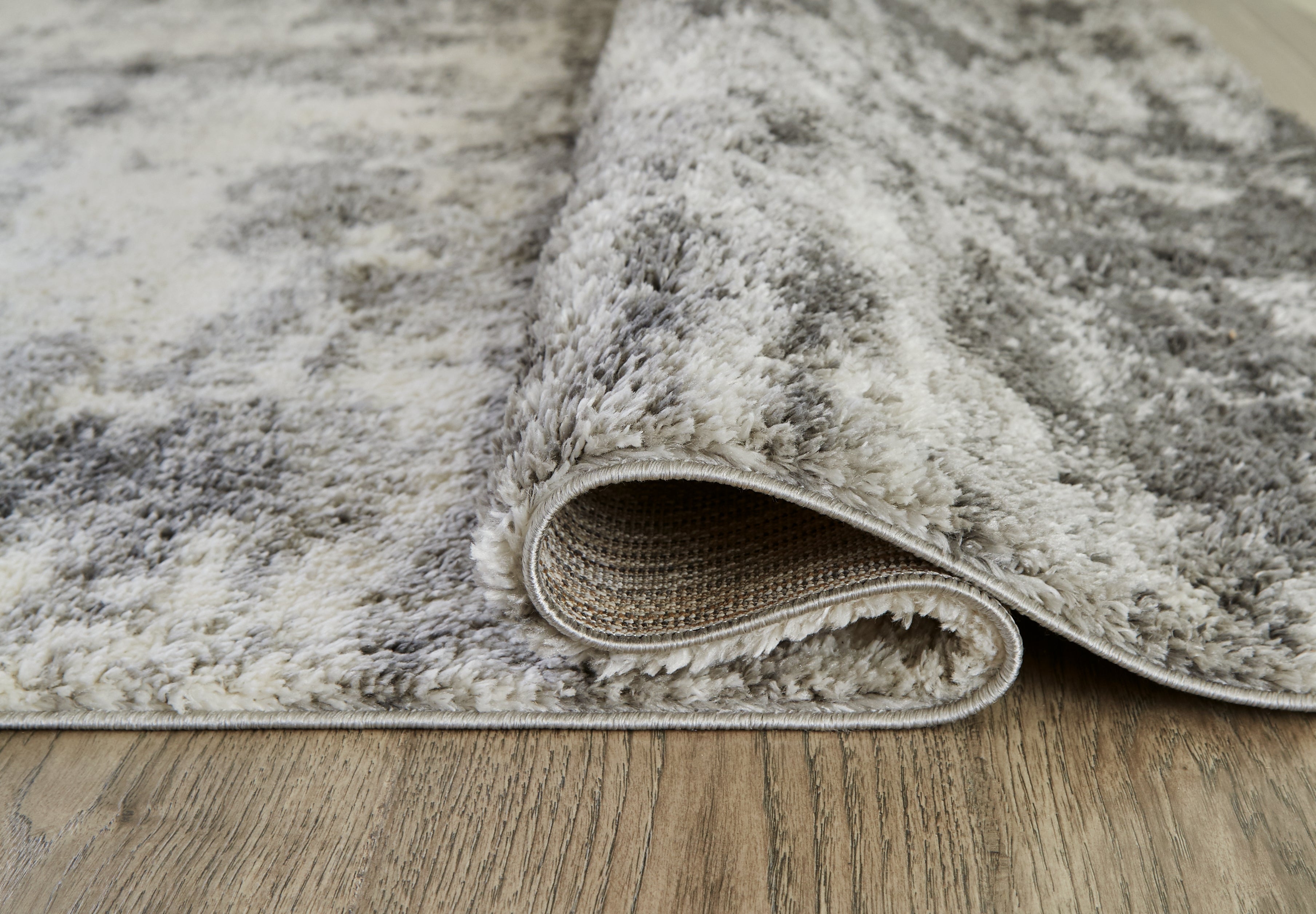 Furniture City Laplace - Ashley Furniture - Gerdie Rug - 5'3" x 7'3" Rug / Cream/Gray - R404992