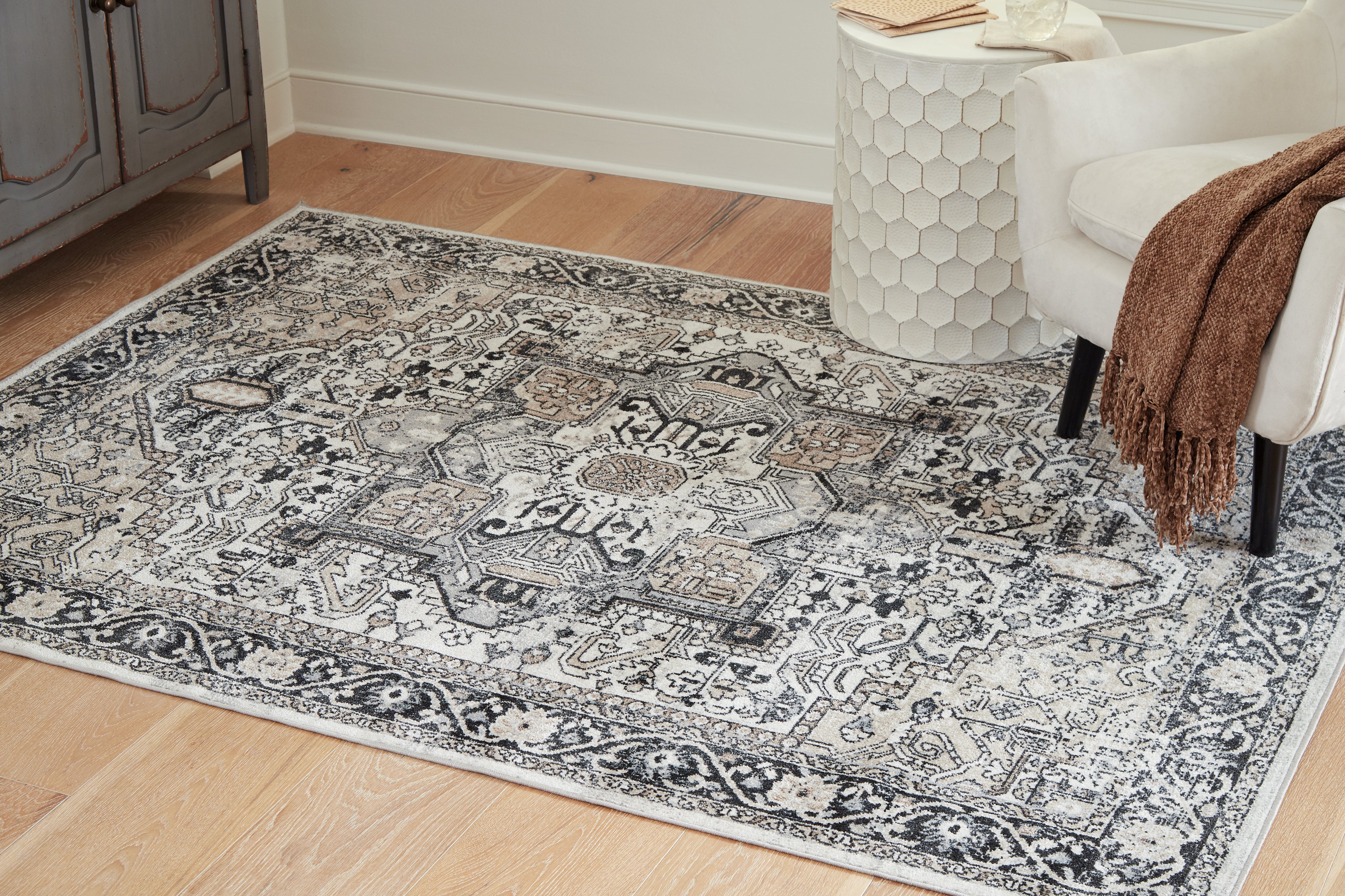 Furniture City Laplace - Ashley Furniture - Gregmoore Rug - 5'2" x 6'10" Washable Rug - R405822