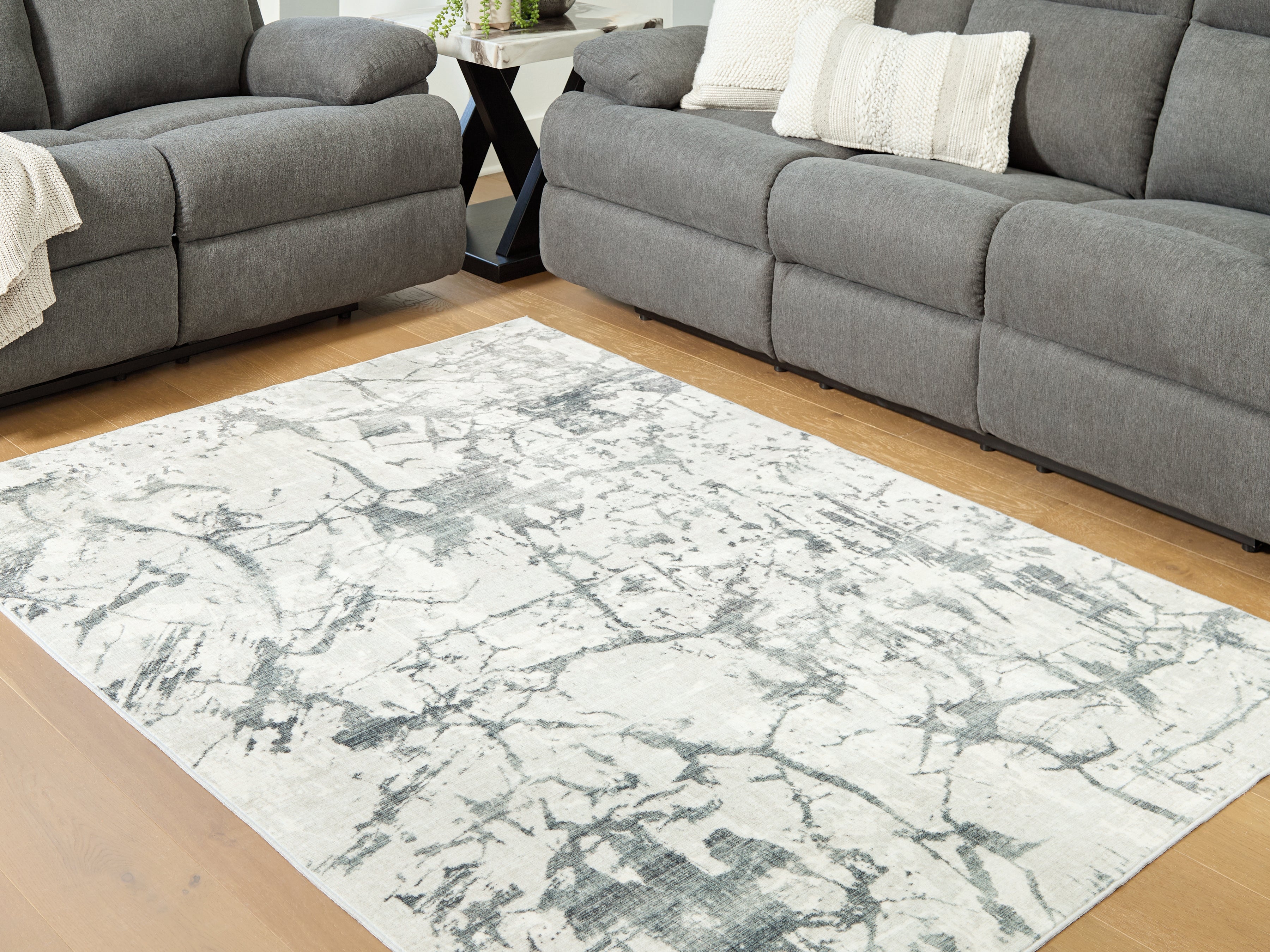 Furniture City Laplace - Ashley Furniture - Tobinbury Rug - Washable 5' x 7' Area Rug - R407422