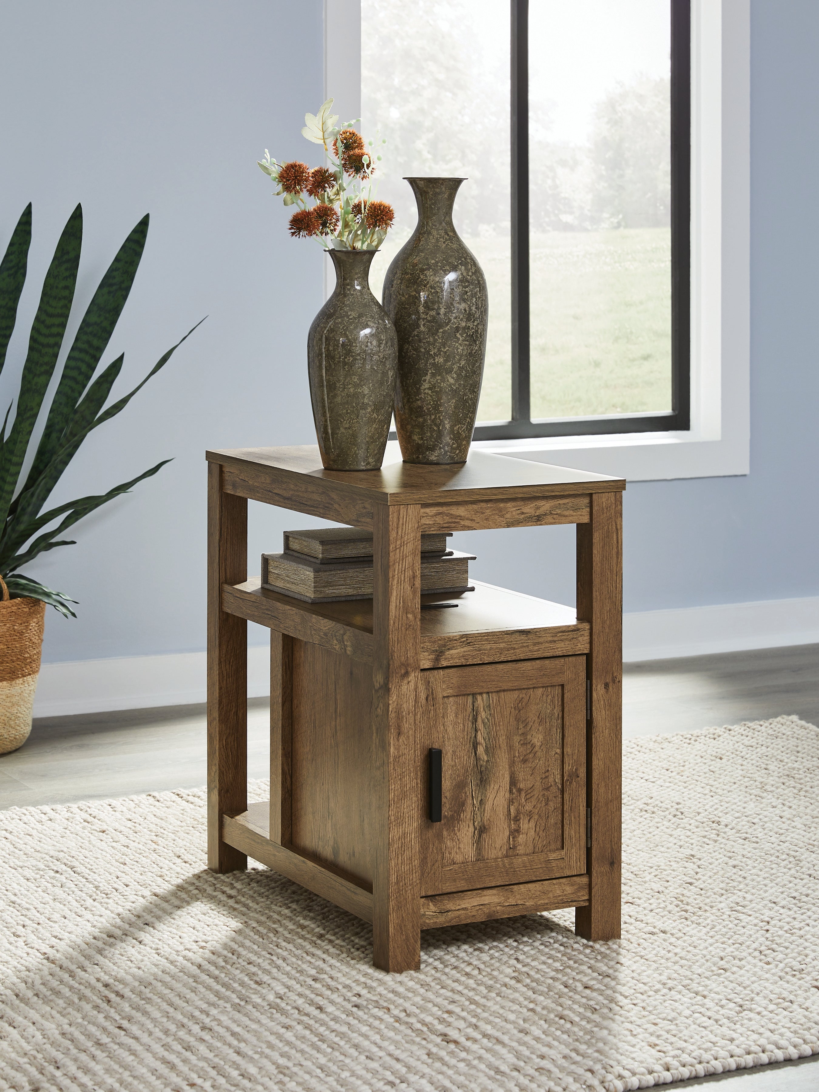 Furniture City Laplace - Ashley Furniture - Fendenmore Chairside End Table - Chair Side End Table / Brown - T190-117