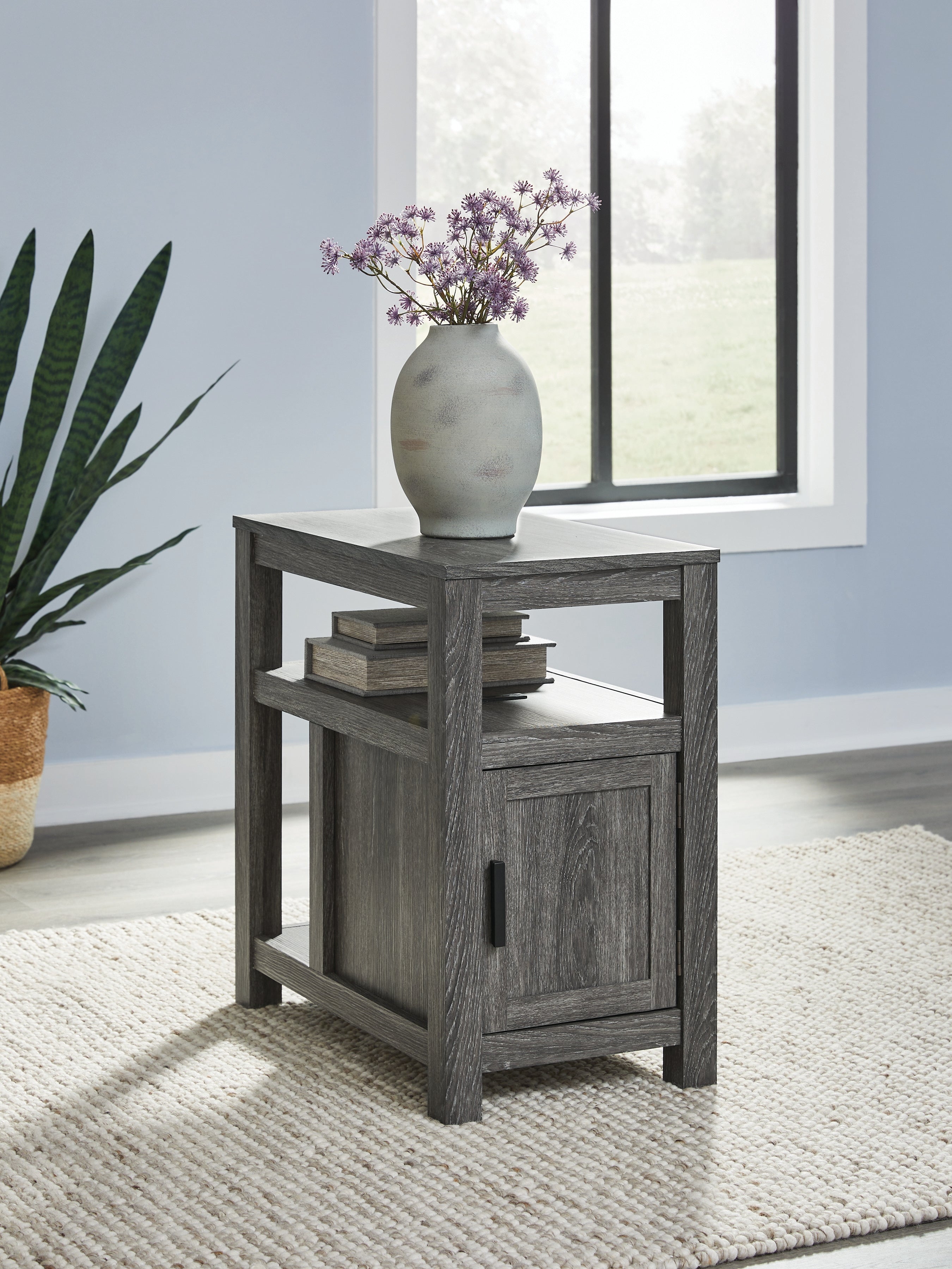 Furniture City Laplace - Ashley Furniture - Fendenmore Chairside End Table - Chair Side End Table / Brown/Gray - T190-317