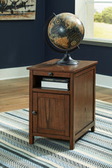 Furniture City Laplace - Ashley Furniture - Treytown Chairside End Table - Chair Side End Table / Black - T300-617