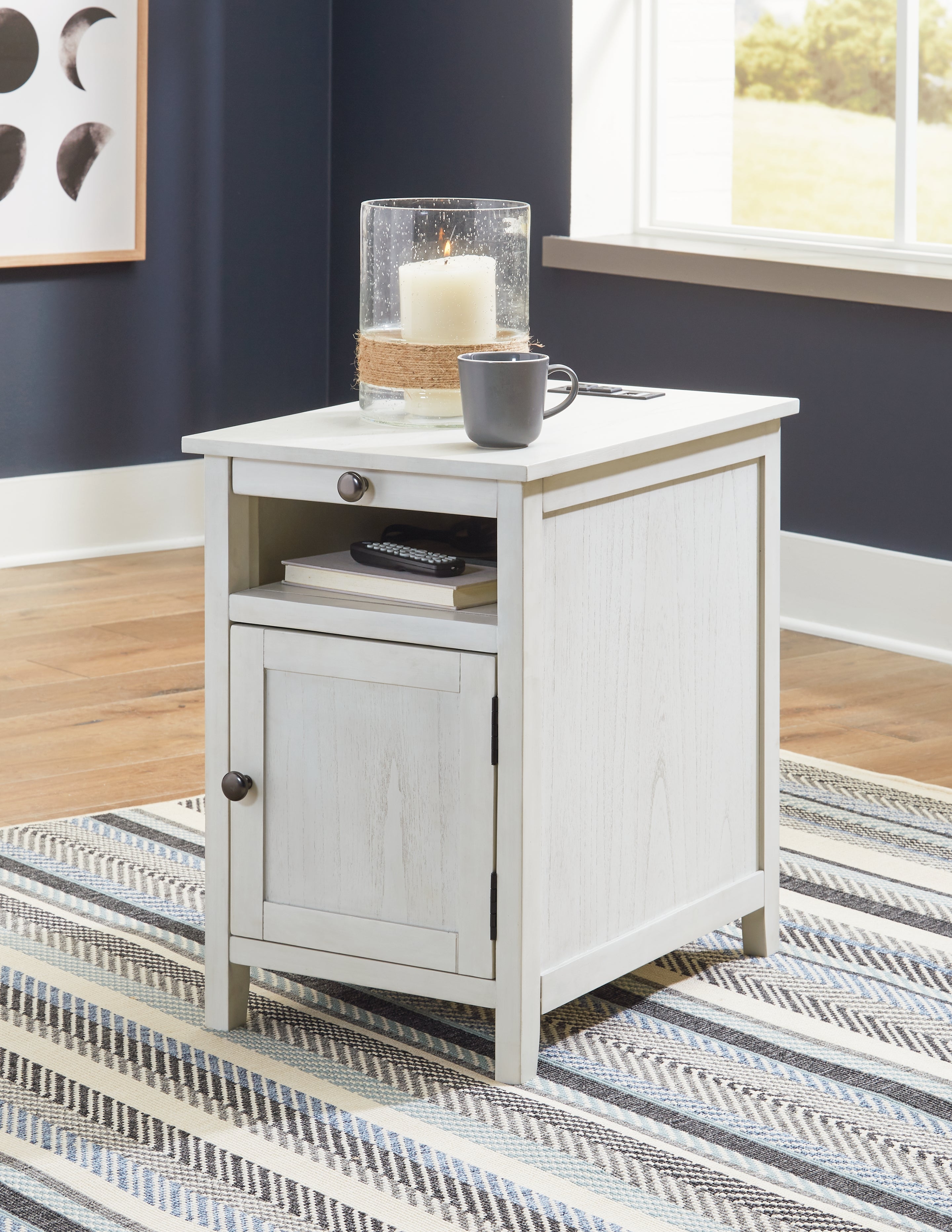 Furniture City Laplace - Ashley Furniture - Treytown Chairside End Table - Chair Side End Table / Antique White - T300-517