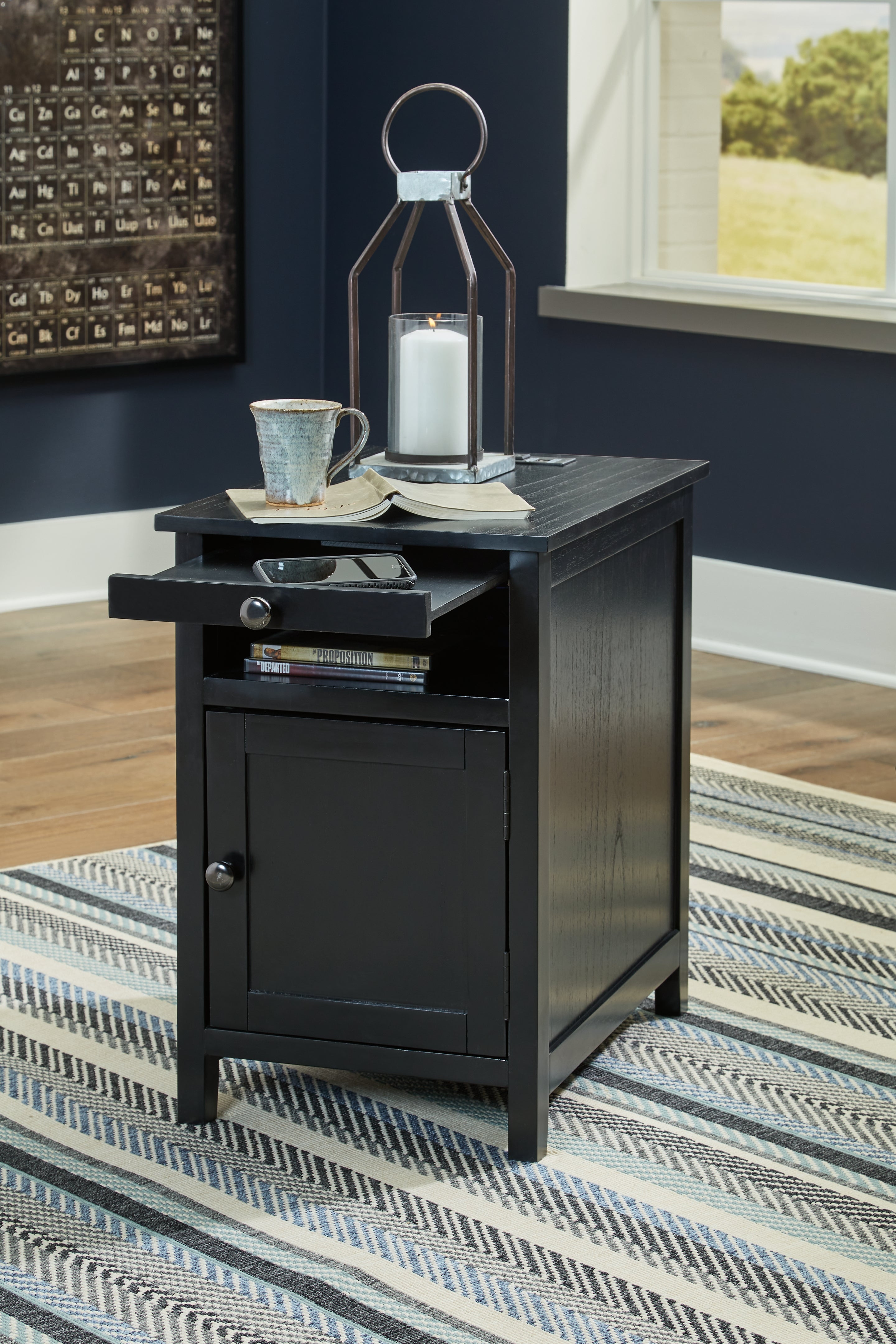 Furniture City Laplace - Ashley Furniture - Treytown Chairside End Table - Chair Side End Table / Black - T300-617