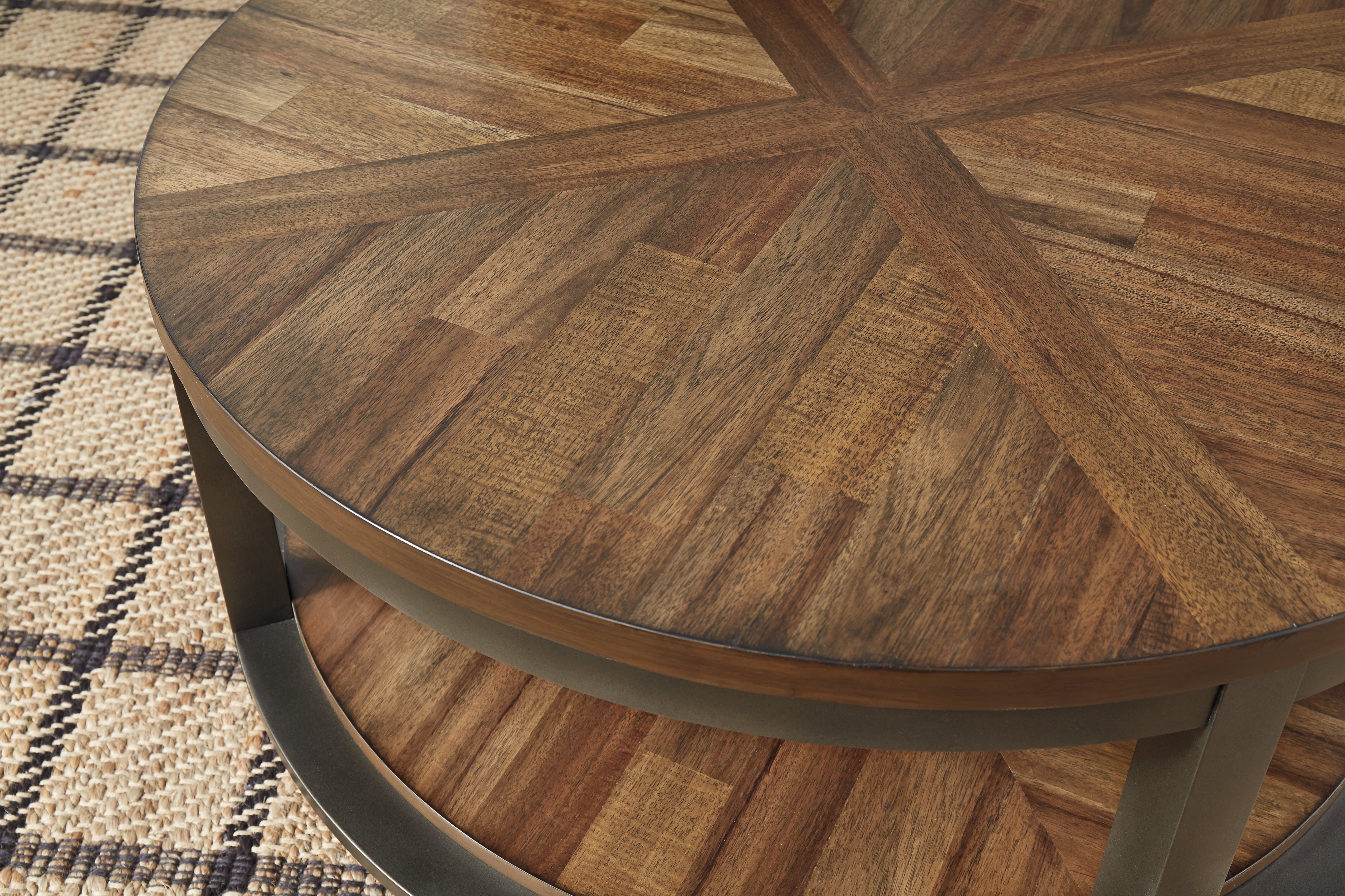 Furniture City Laplace - Ashley Furniture - Roybeck Table (Set of 3) - Occasional Table Set (3/CN) / Light Brown/Bronze - T411-13
