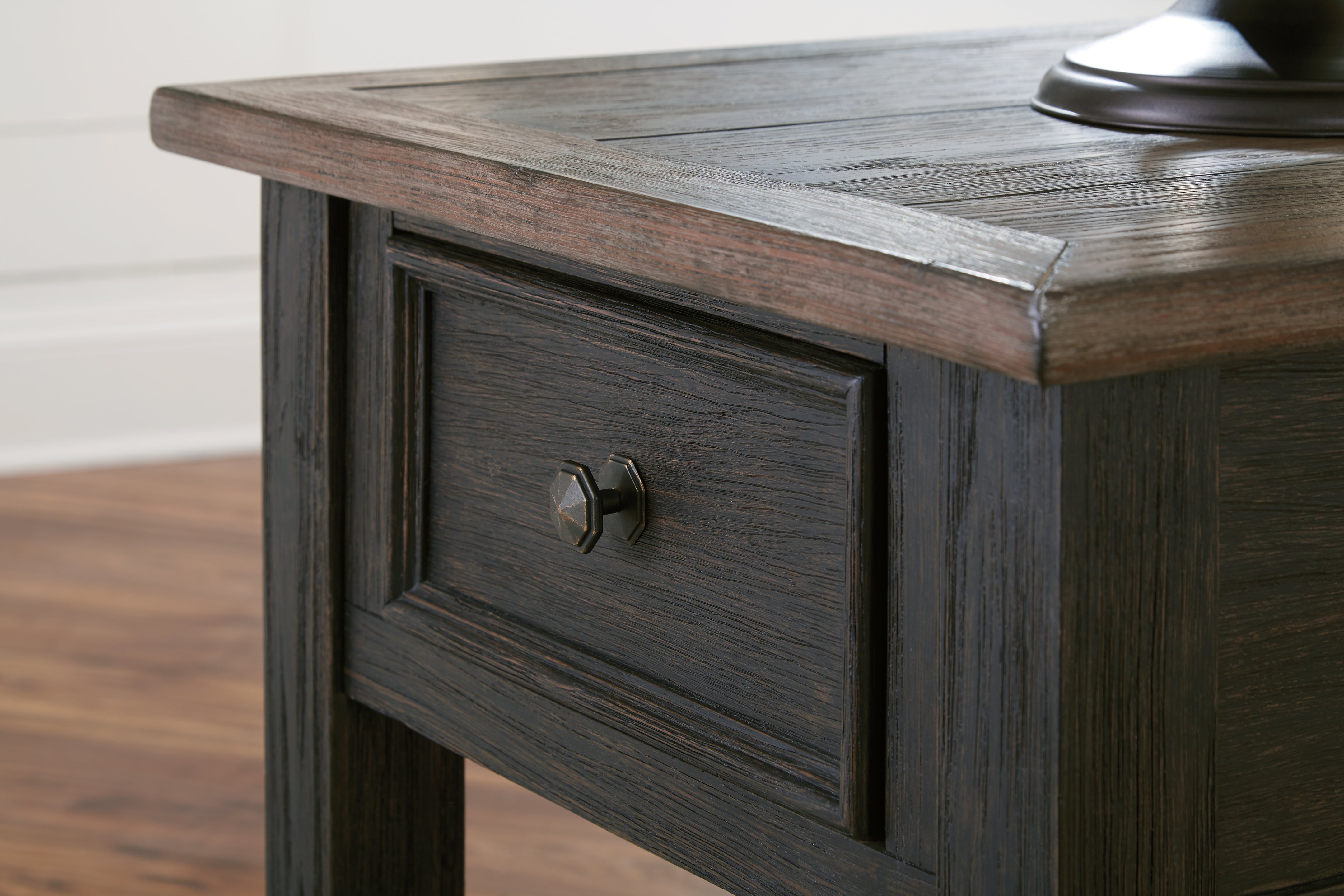 Furniture City Laplace - Ashley Furniture - Tyler Creek End Table - Rectangular End Table - T736-3