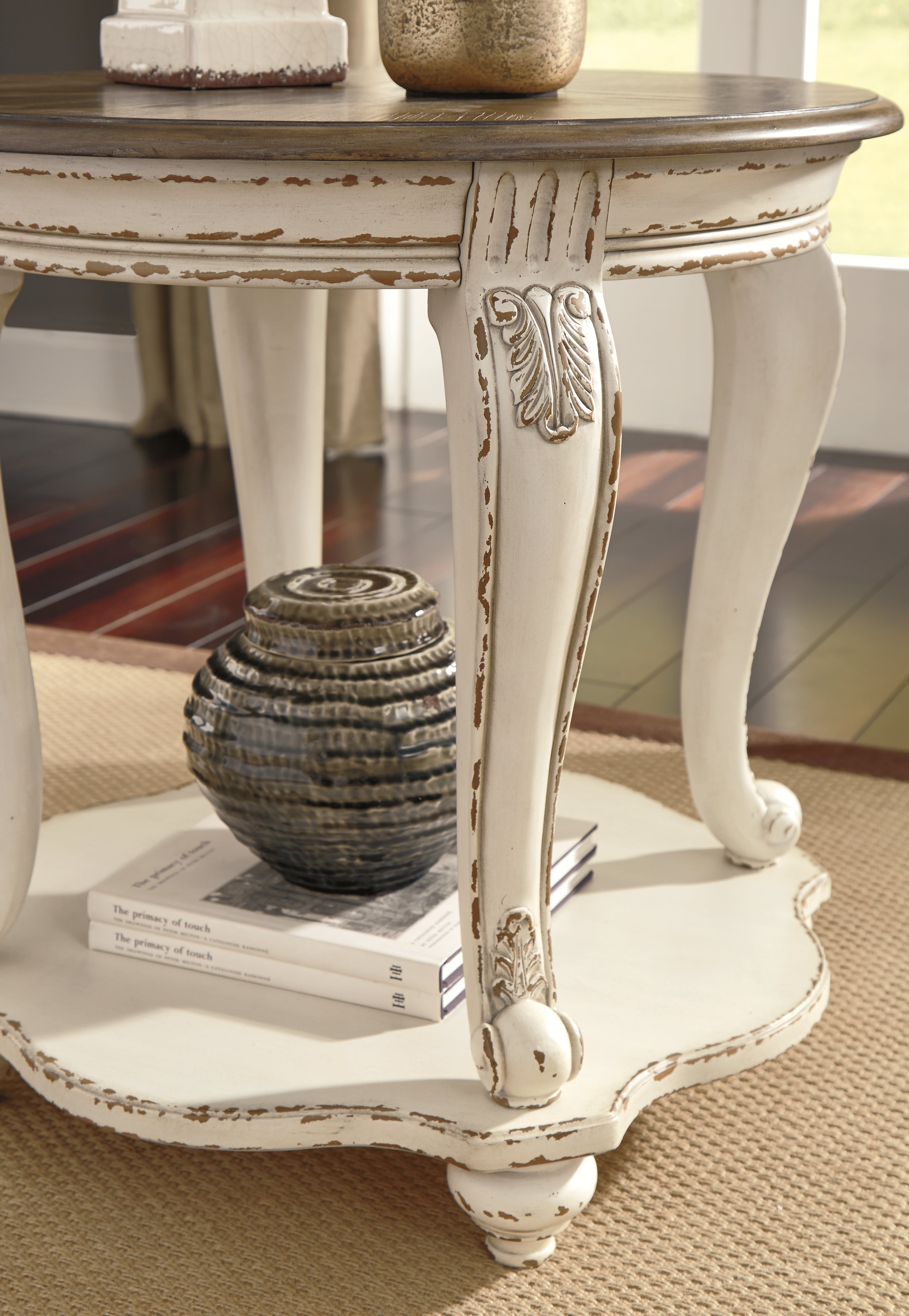 Furniture City Laplace - Ashley Furniture - Realyn End Table - Round End Table / White/Brown - T743-6