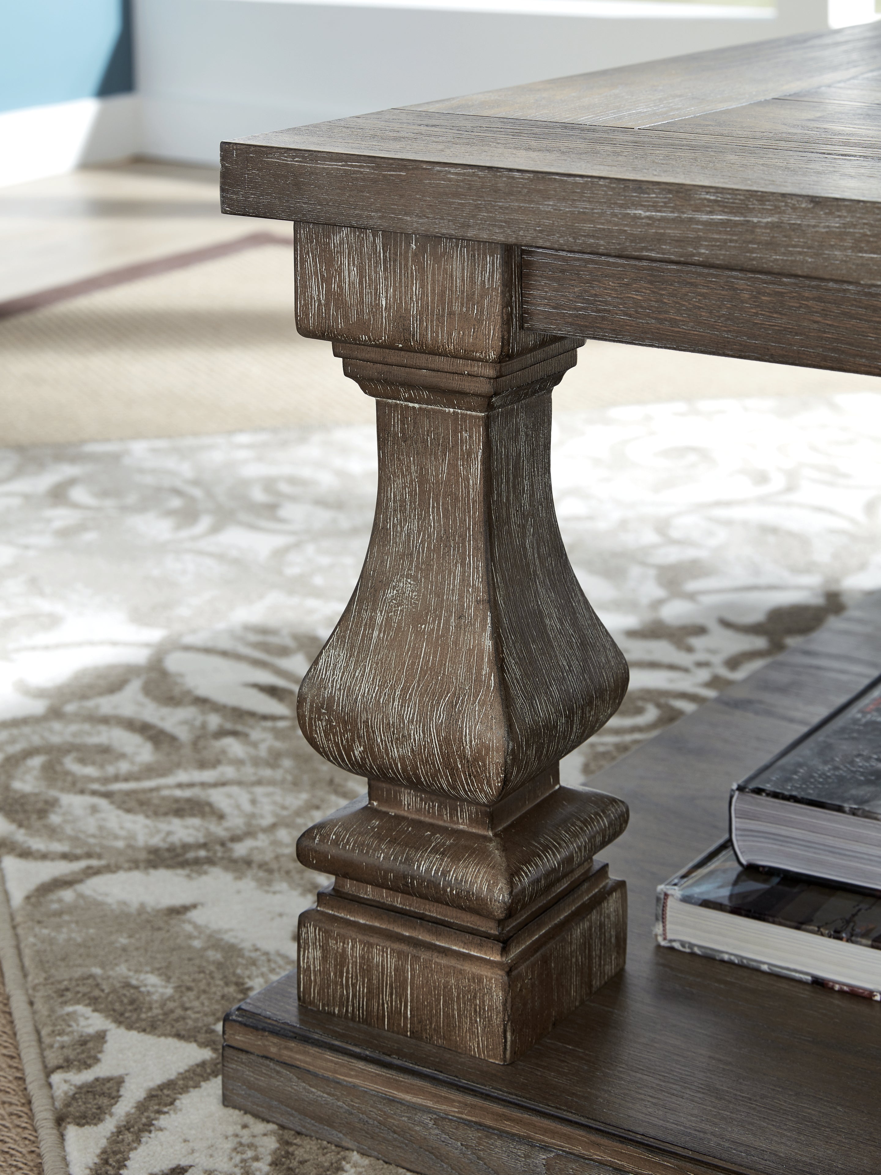 Furniture City Laplace - Ashley Furniture - Johnelle Coffee Table - Rectangular Cocktail Table / Gray - T776-1