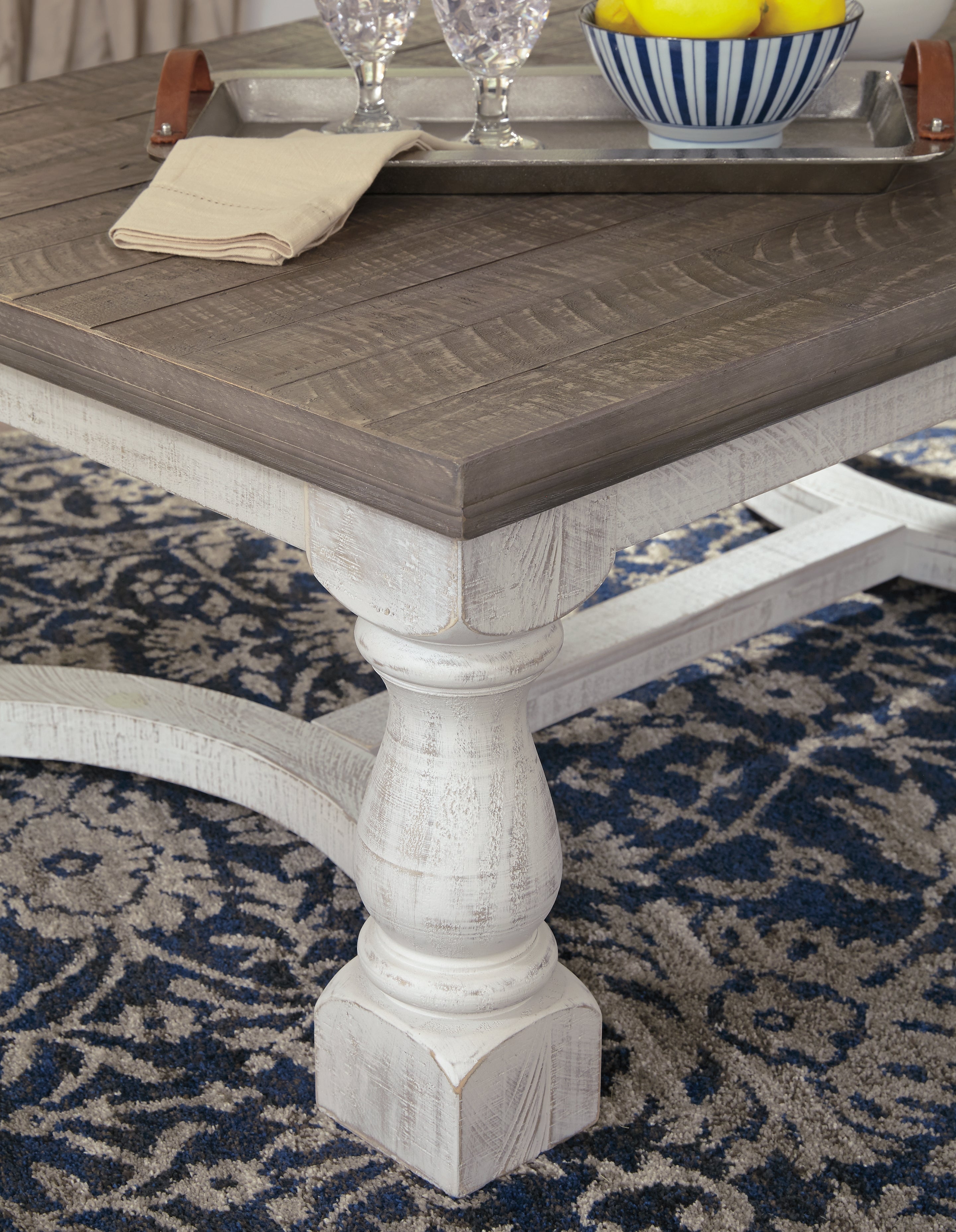 Furniture City Laplace - Ashley Furniture - Havalance Coffee Table - Rectangular Cocktail Table / Gray/White - T814-1