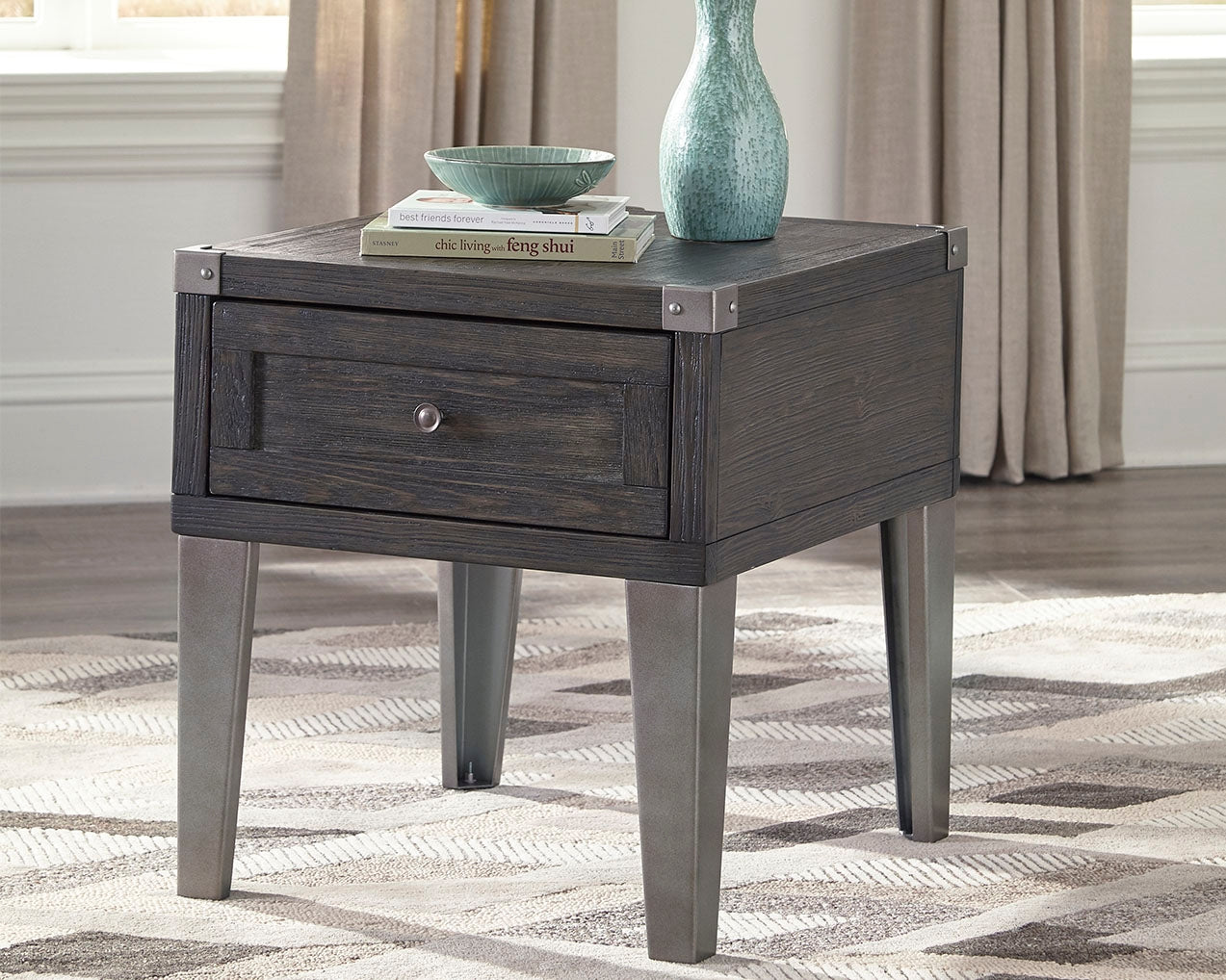 Furniture City Laplace - Ashley Furniture - Todoe End Table with USB Ports & Outlets - Rectangular End Table / Dark Gray - T901-3