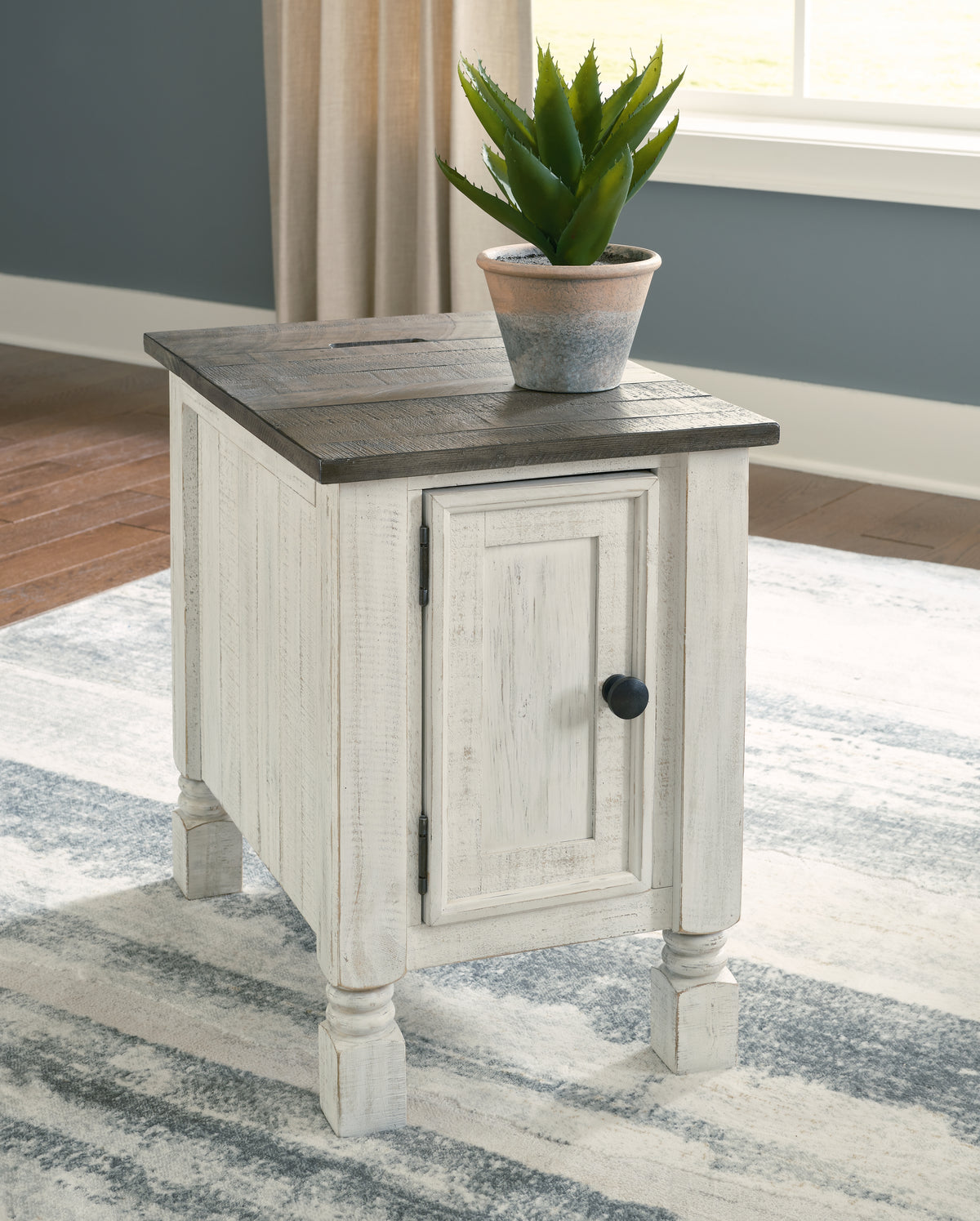 Furniture City Laplace - Ashley Furniture - Havalance Chairside End Table - Chair Side End Table - T994-7