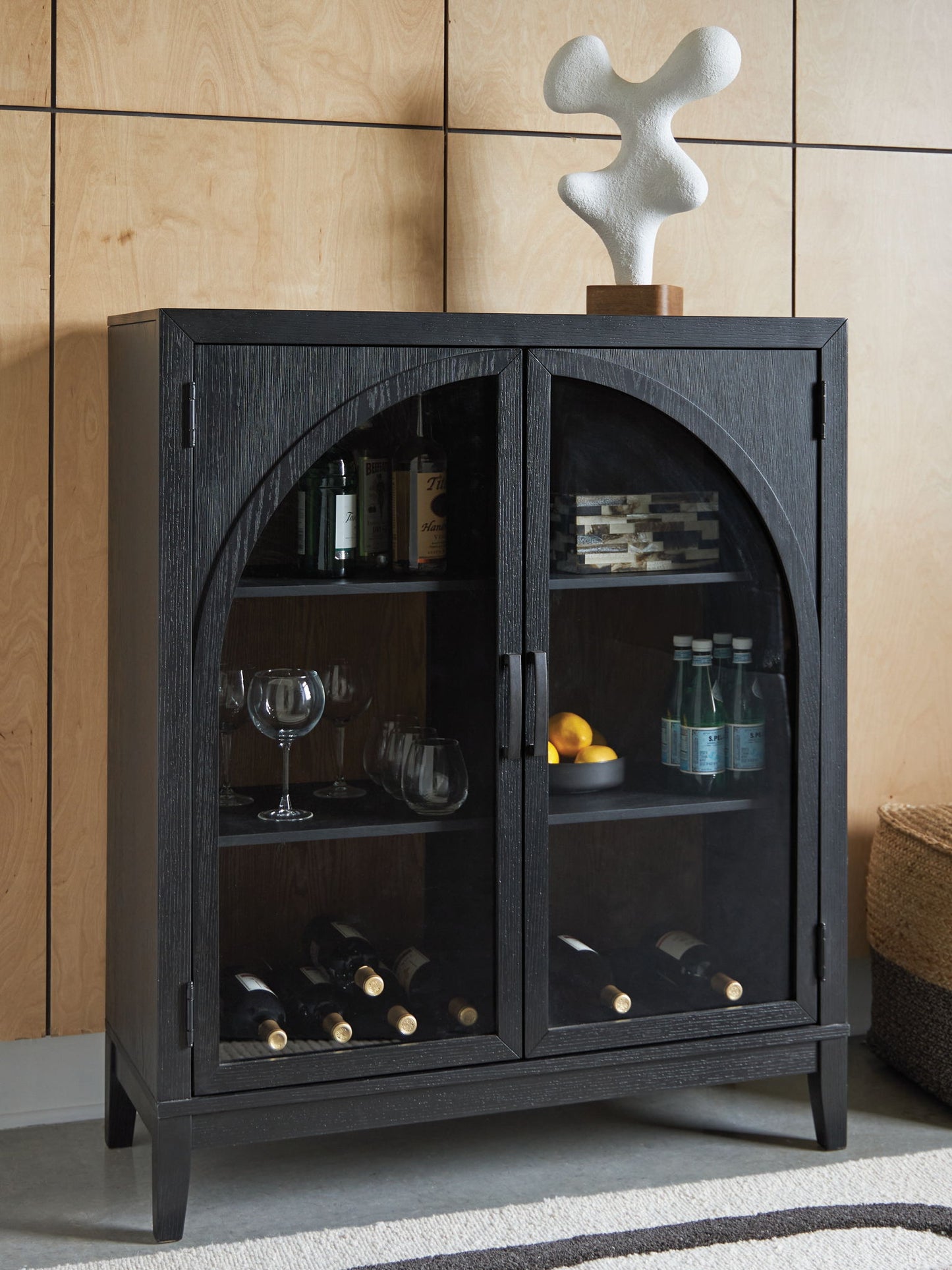 Armenleigh - Bar Cabinet - Black / Brown