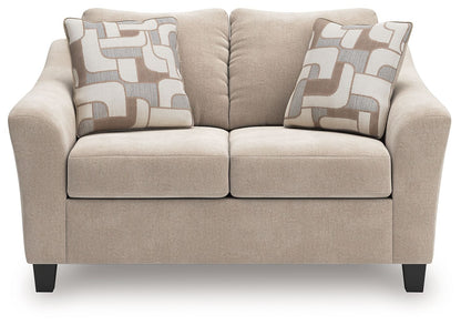 Willarae - Loveseat